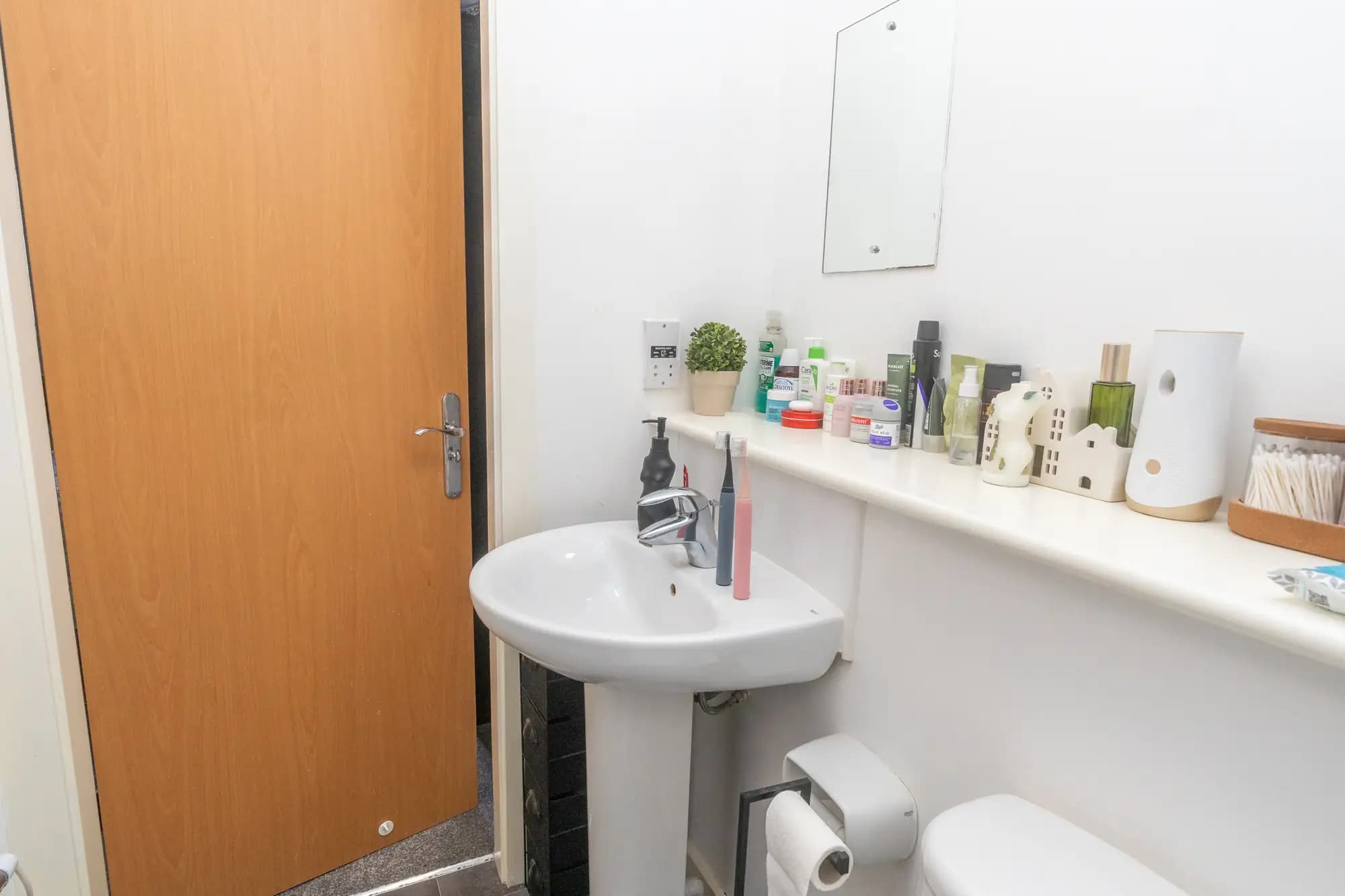 property photo 11 of 20