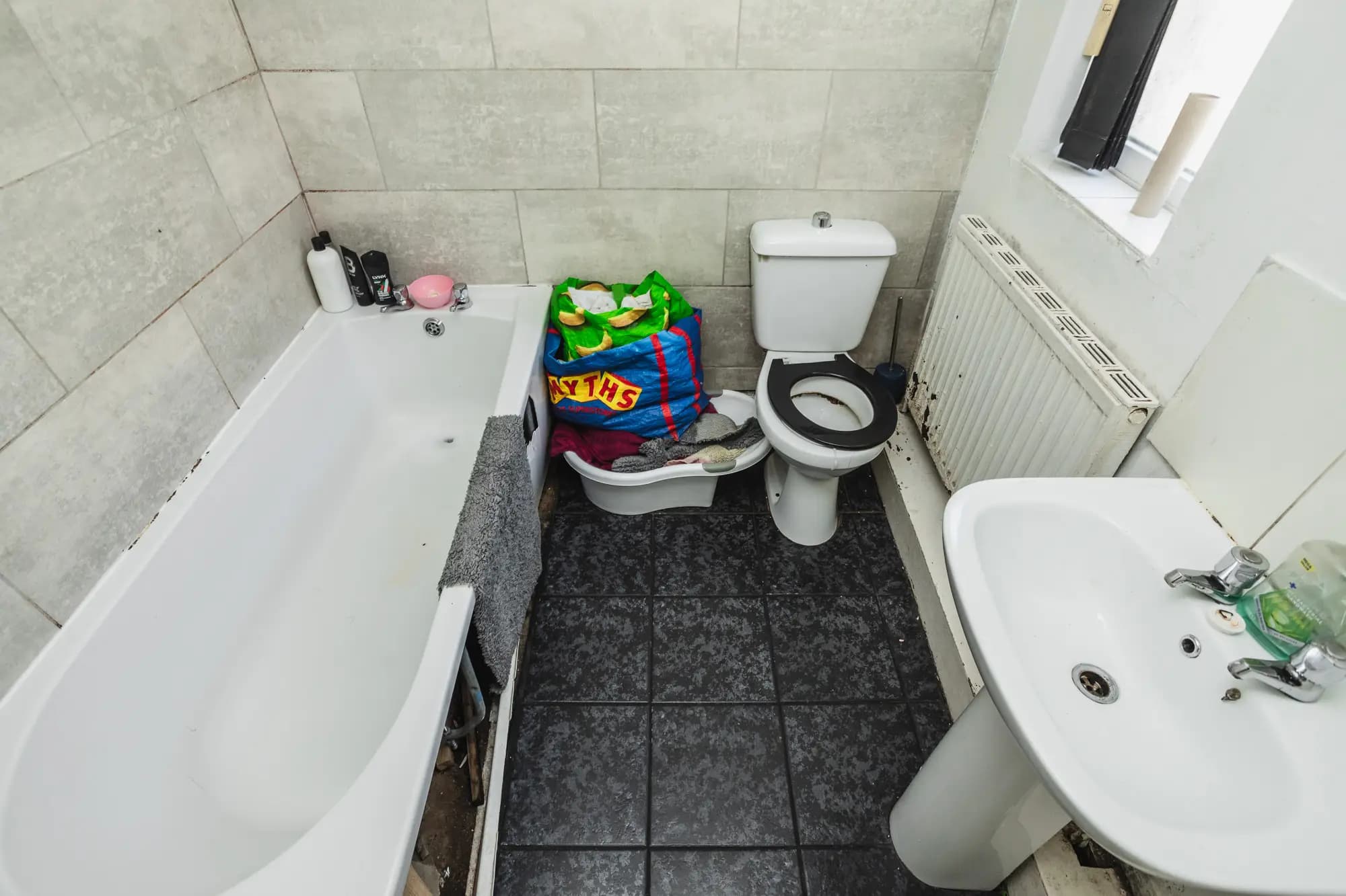 property photo 9 of 26