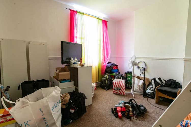 property photo 11 of 18
