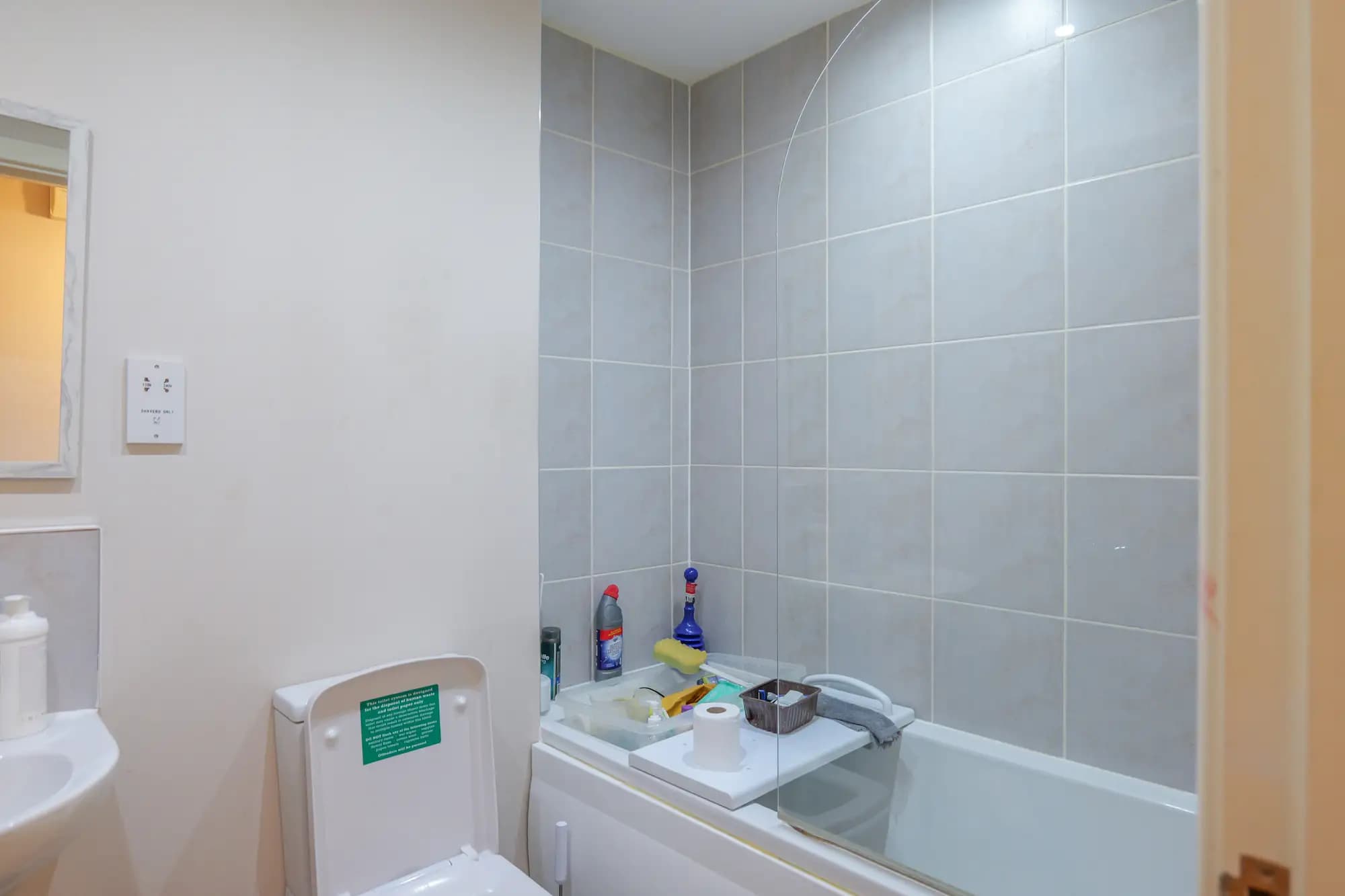 property photo 6 of 17