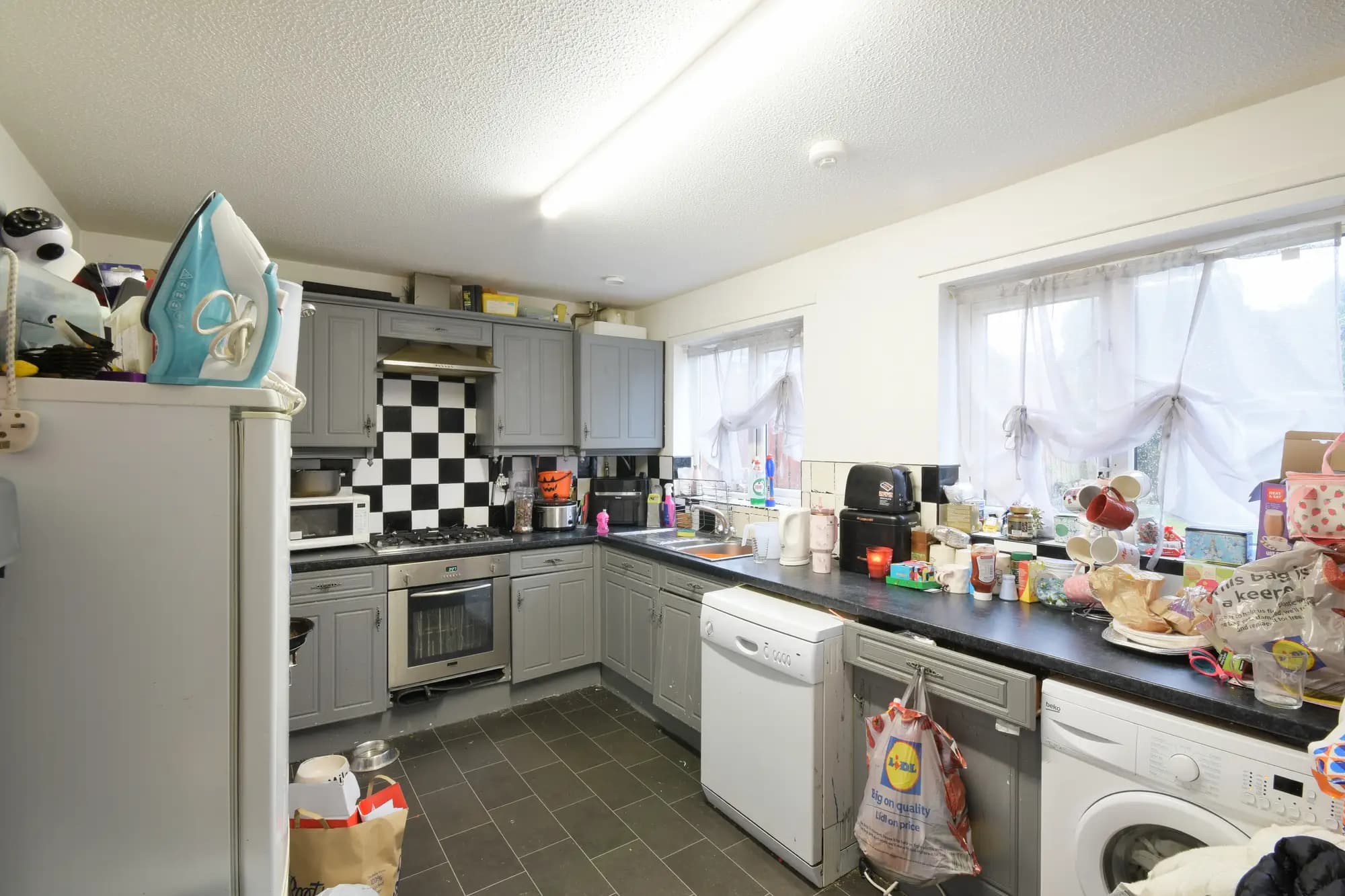 property photo 6 of 23