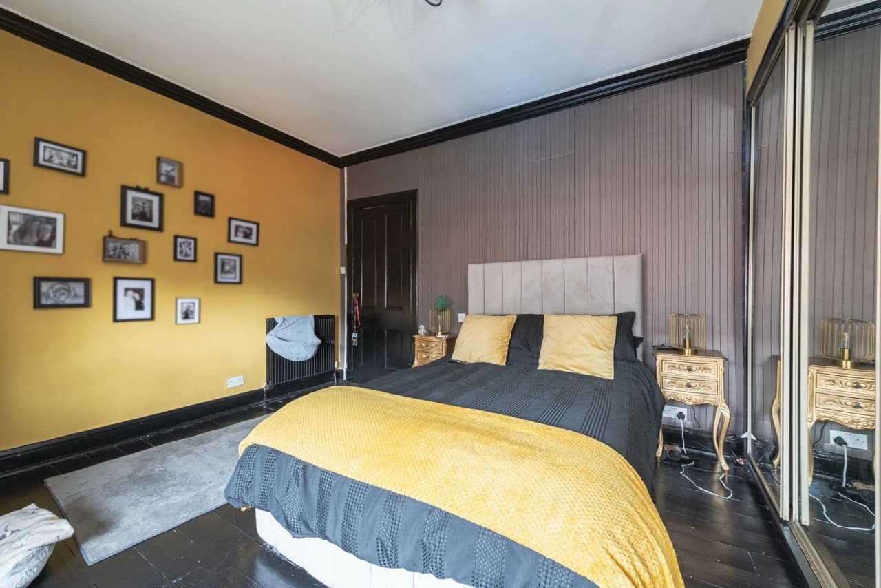 property photo 19 of 32