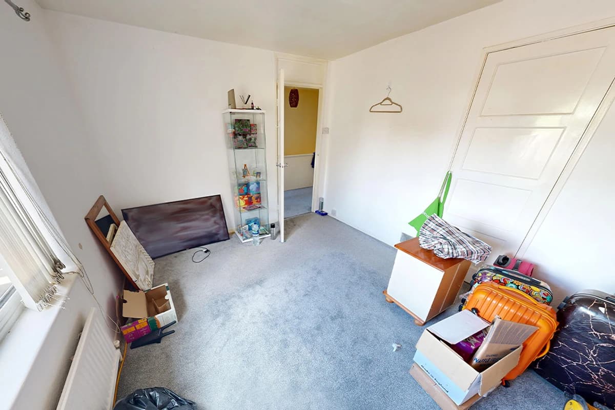 property photo 13 of 38
