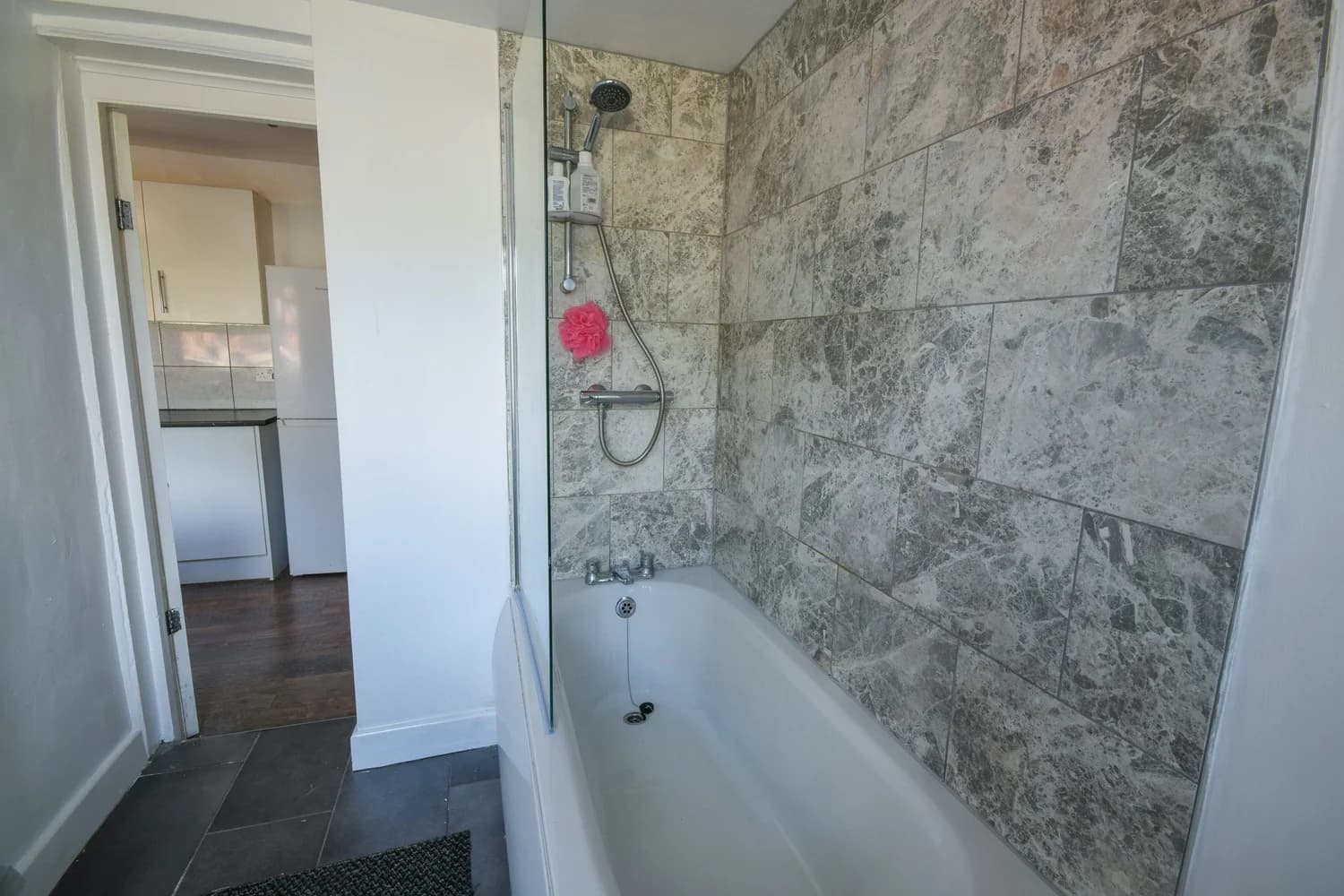 property photo 5 of 17