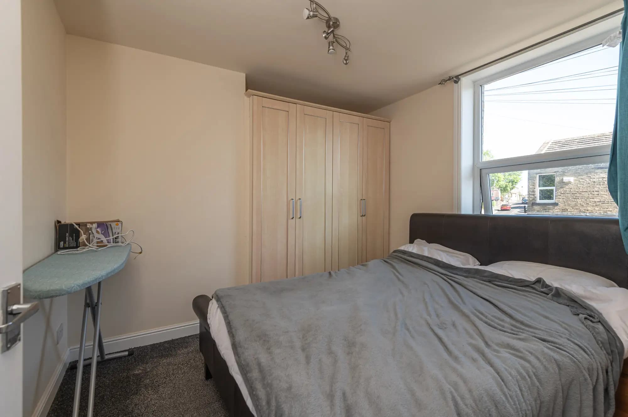 property photo 10 of 19