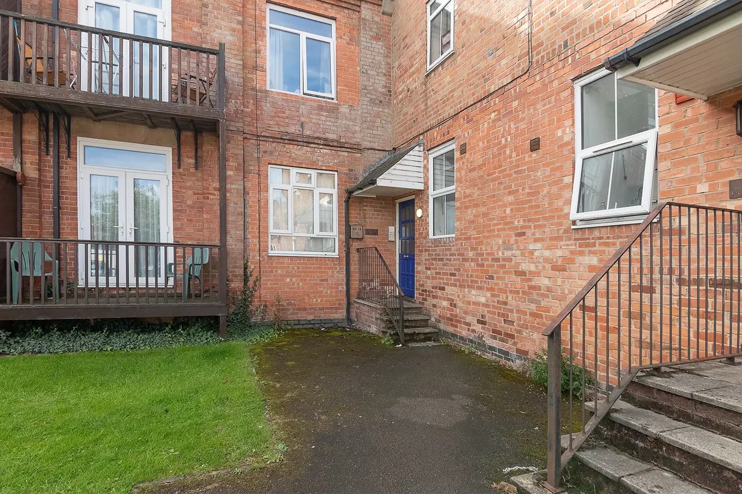 property photo 15 of 16