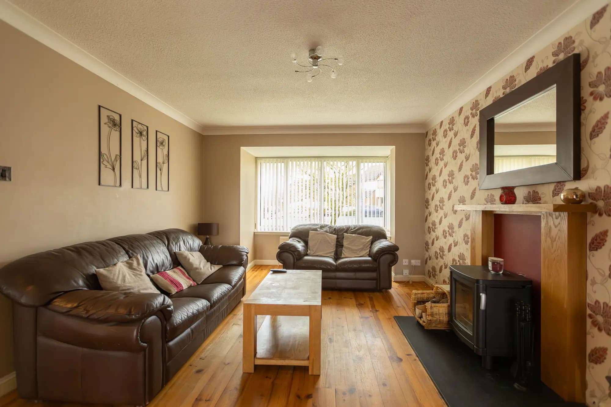 property photo 4 of 38