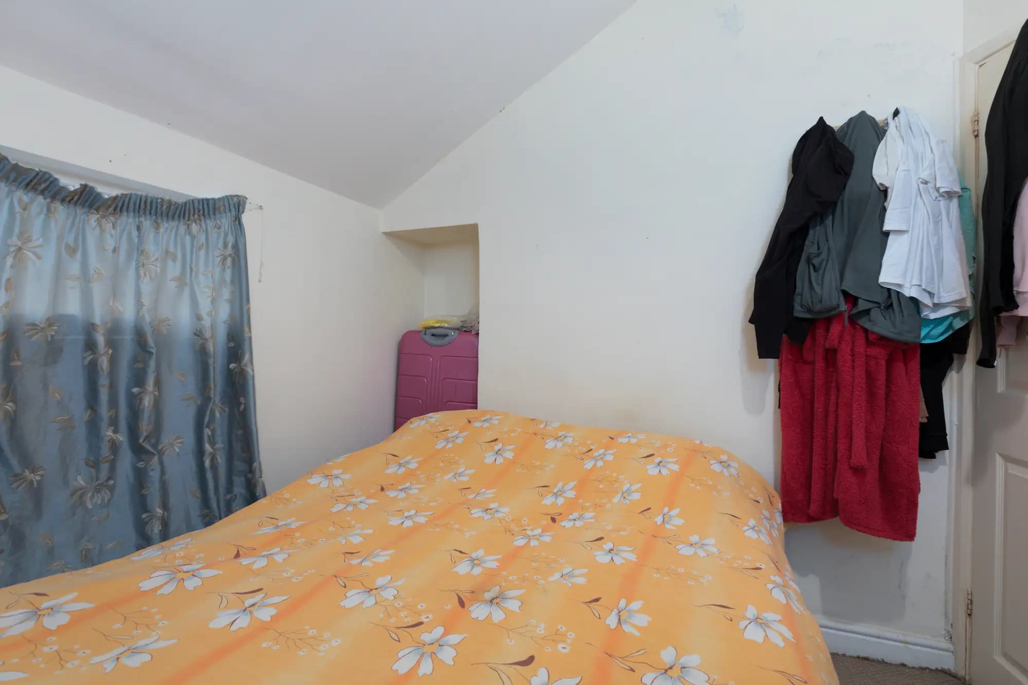 property photo 17 of 32