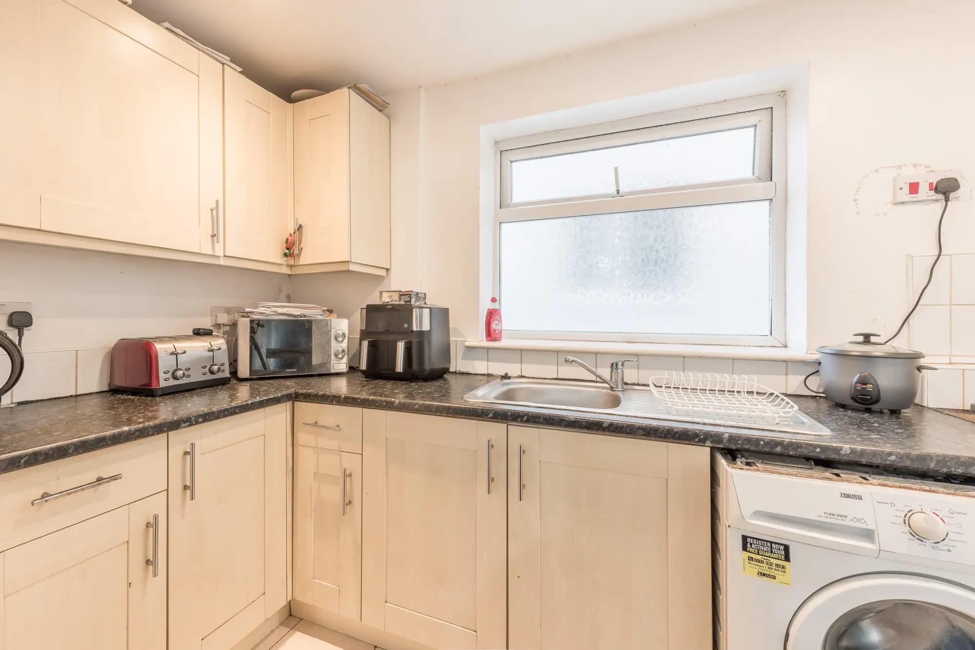 property photo 9 of 37