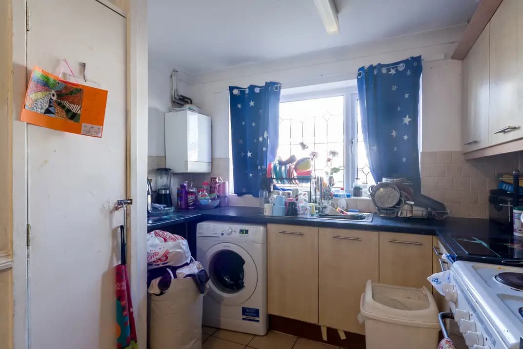 property photo 4 of 24