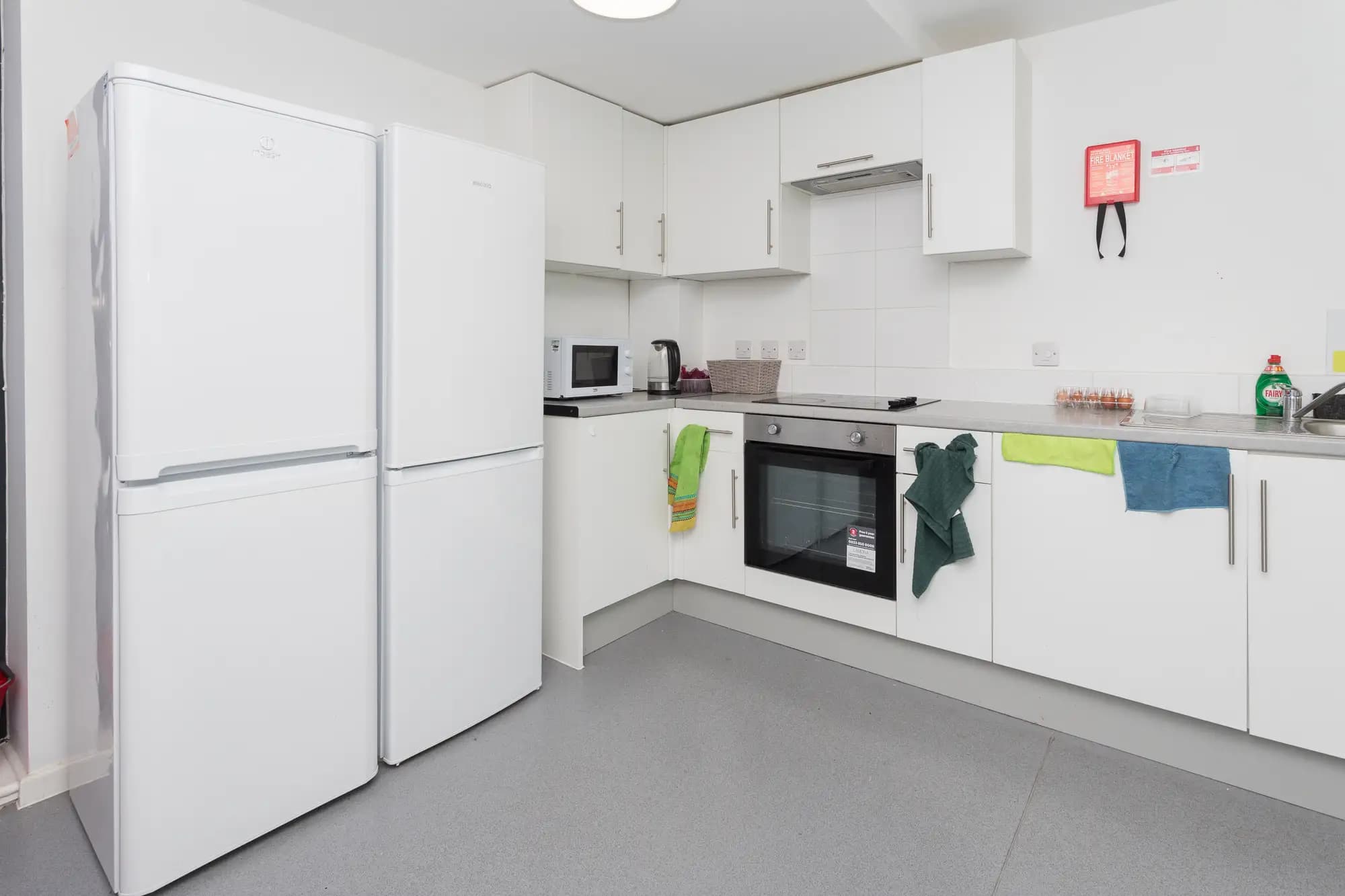 property photo 5 of 10