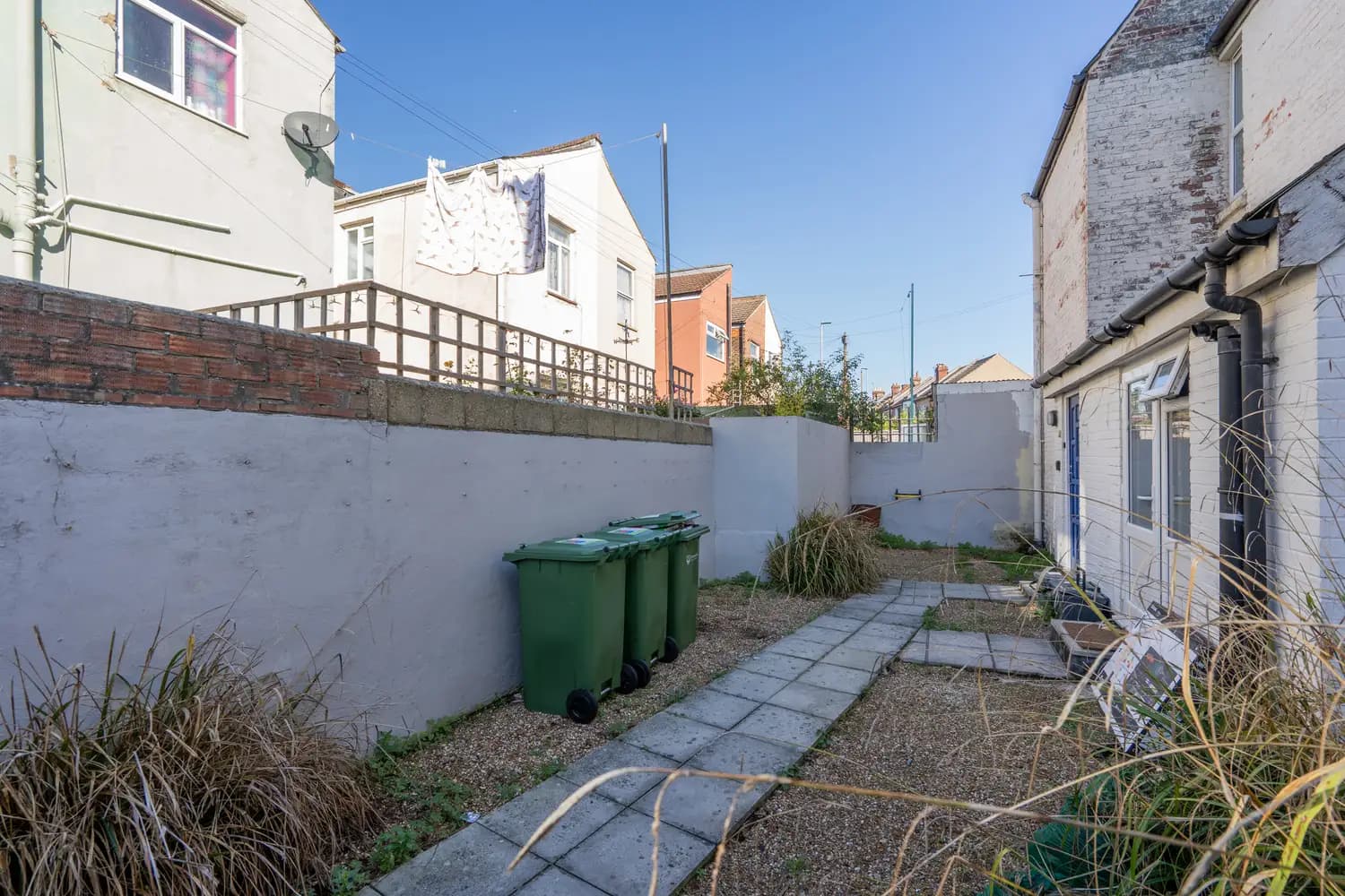 property photo 11 of 16