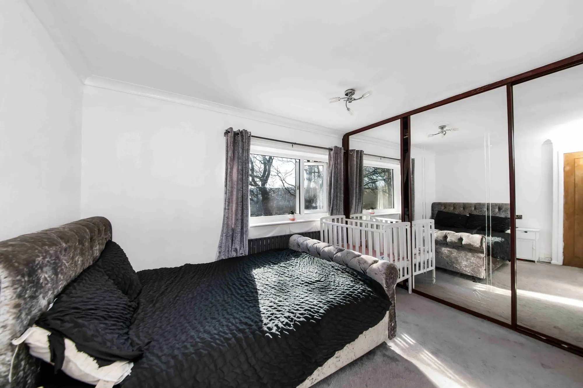 property photo 13 of 18