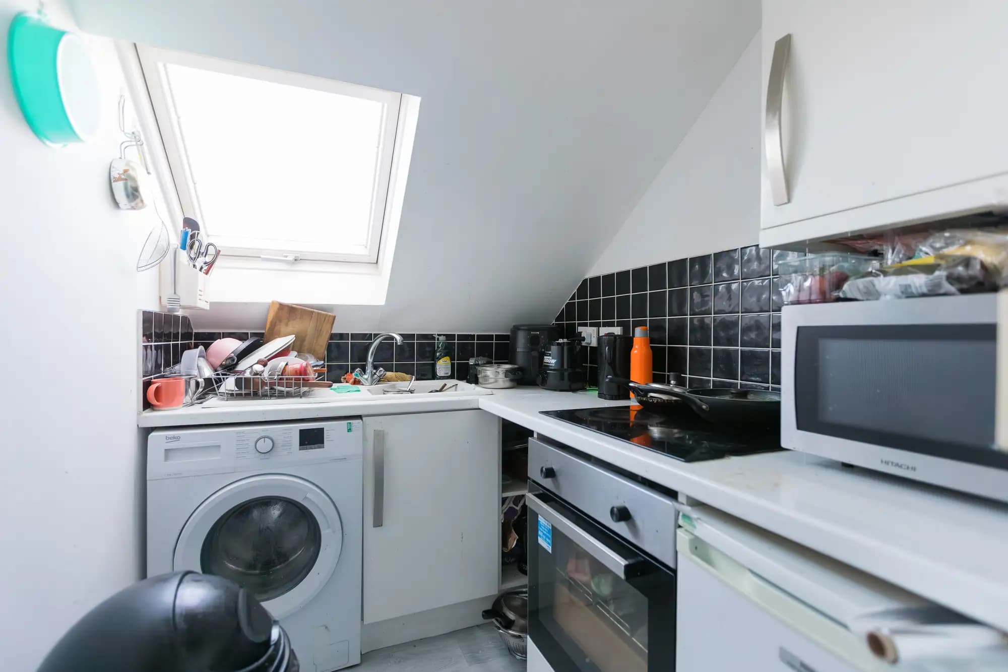 property photo 9 of 32