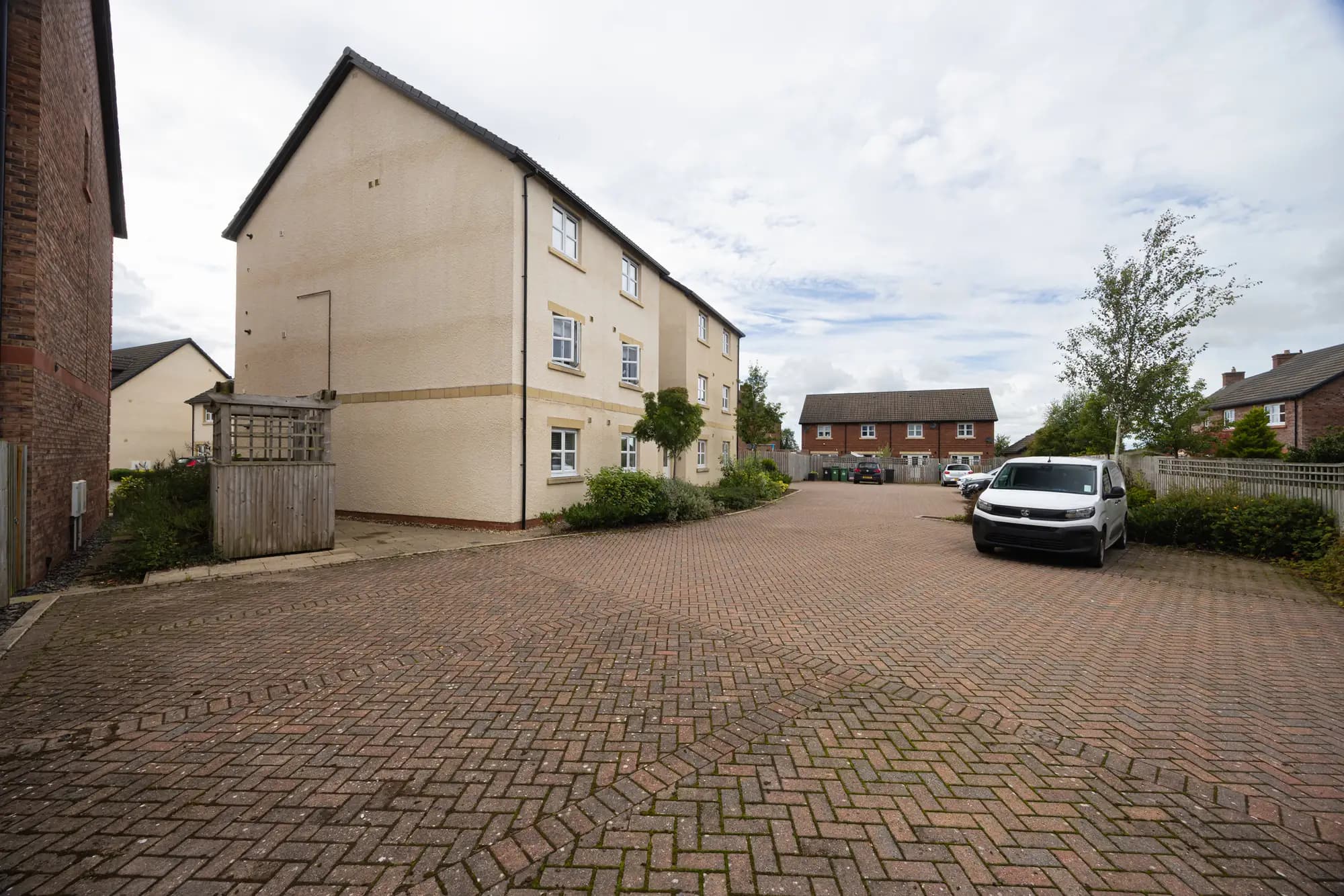 property photo 19 of 22