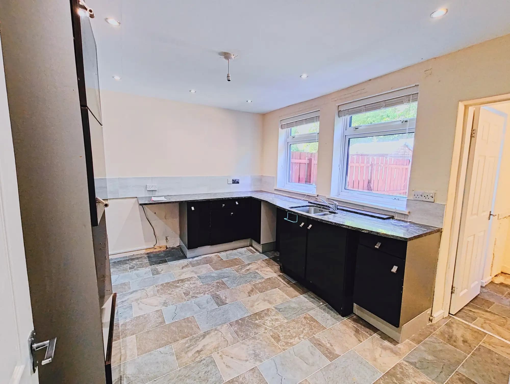 property photo 6 of 26