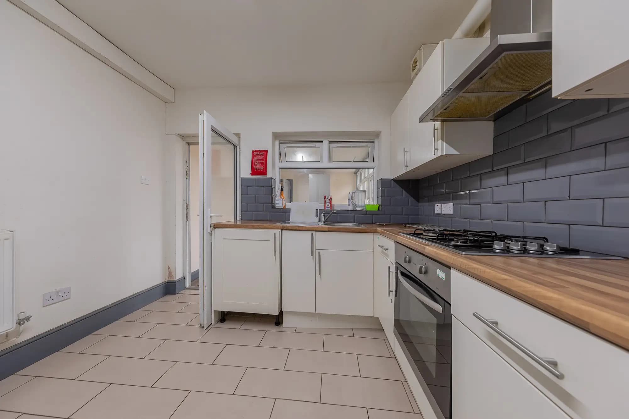 property photo 7 of 38