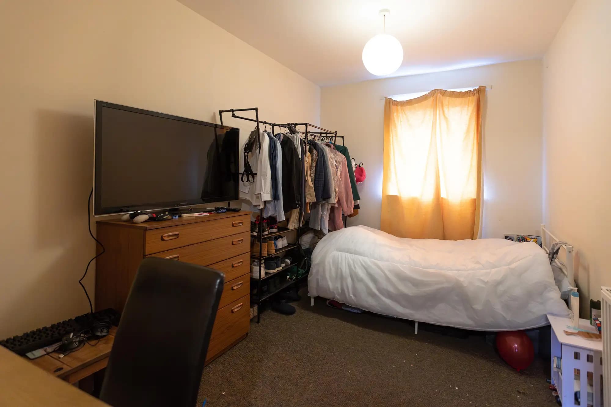 property photo 11 of 17