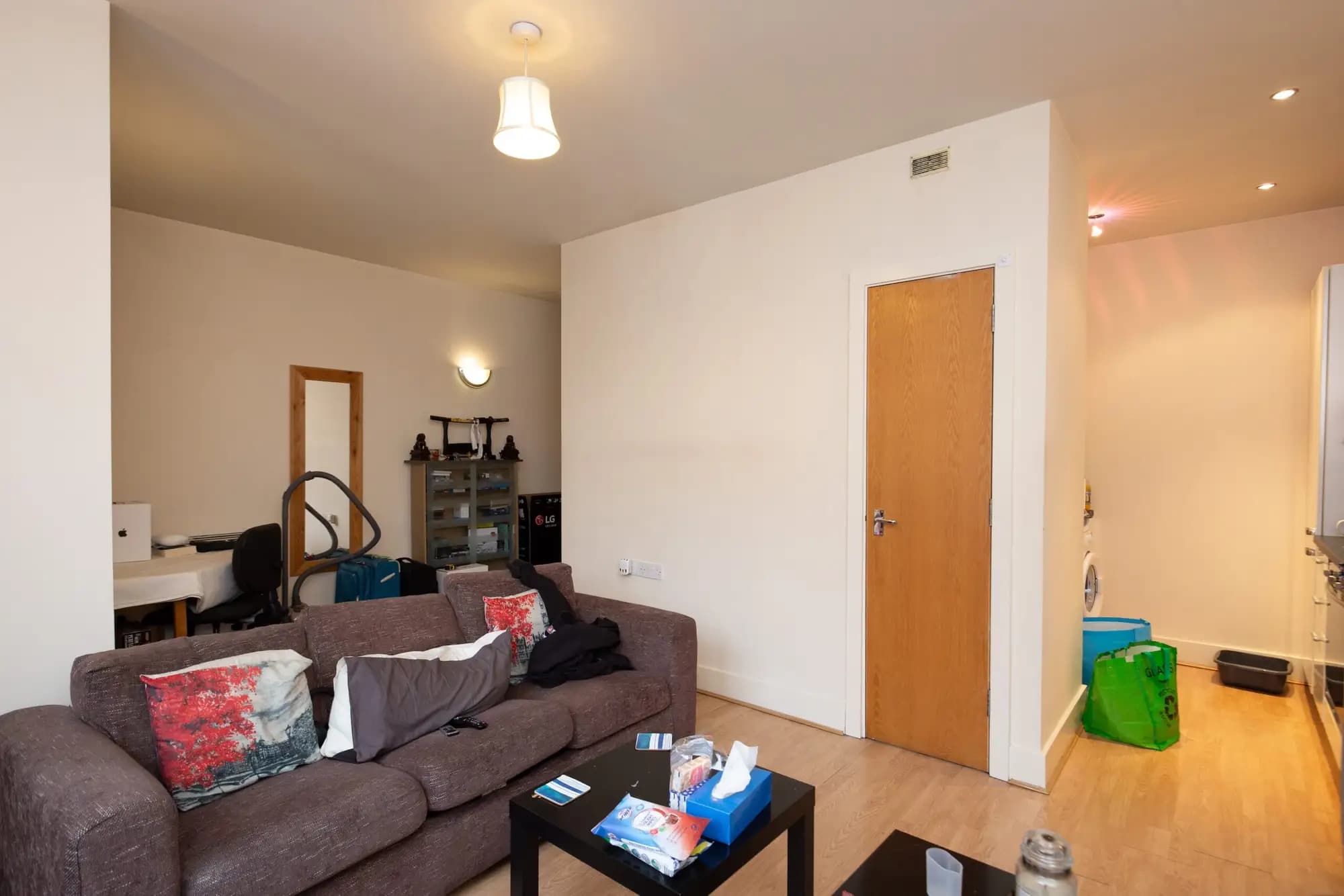 property photo 4 of 12