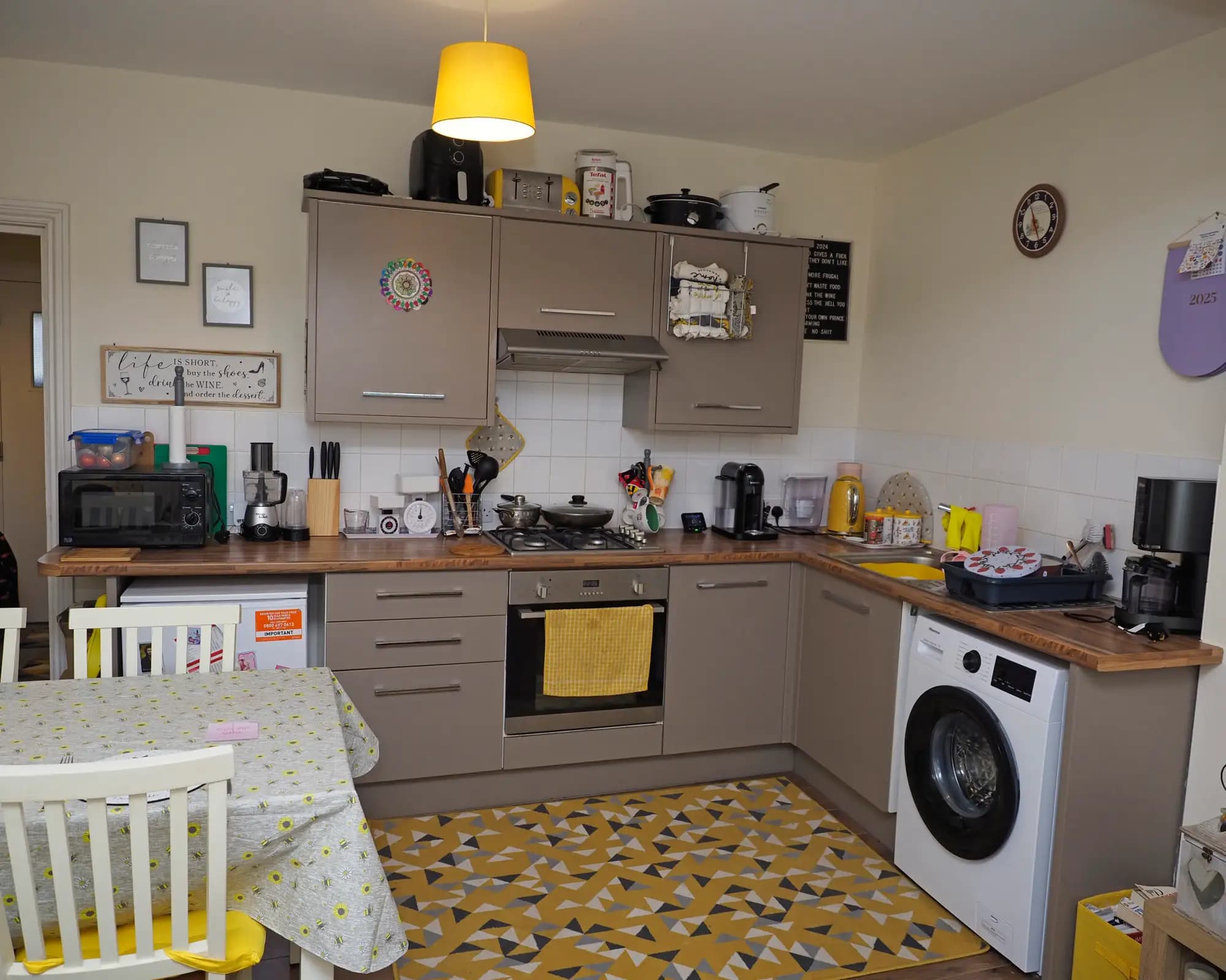 property photo 6 of 18