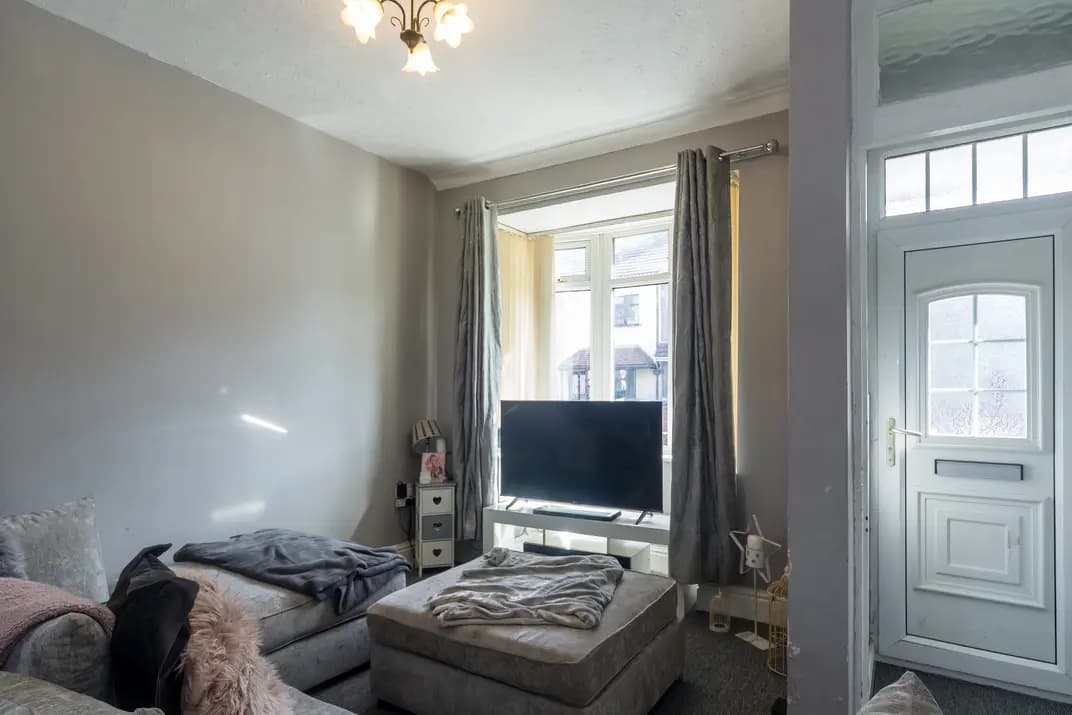 property photo 6 of 24