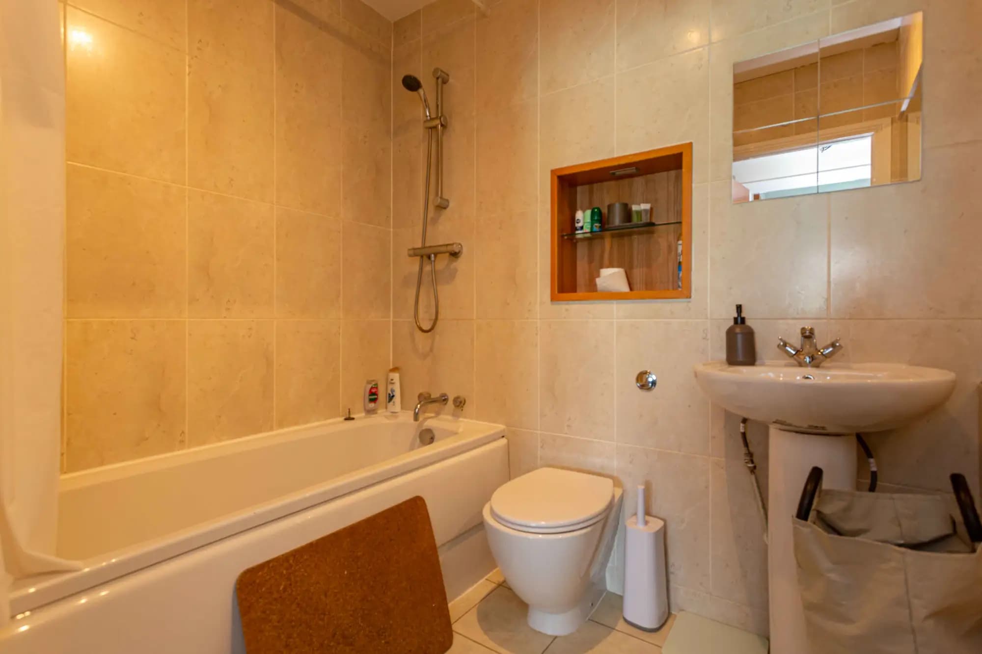 property photo 7 of 14