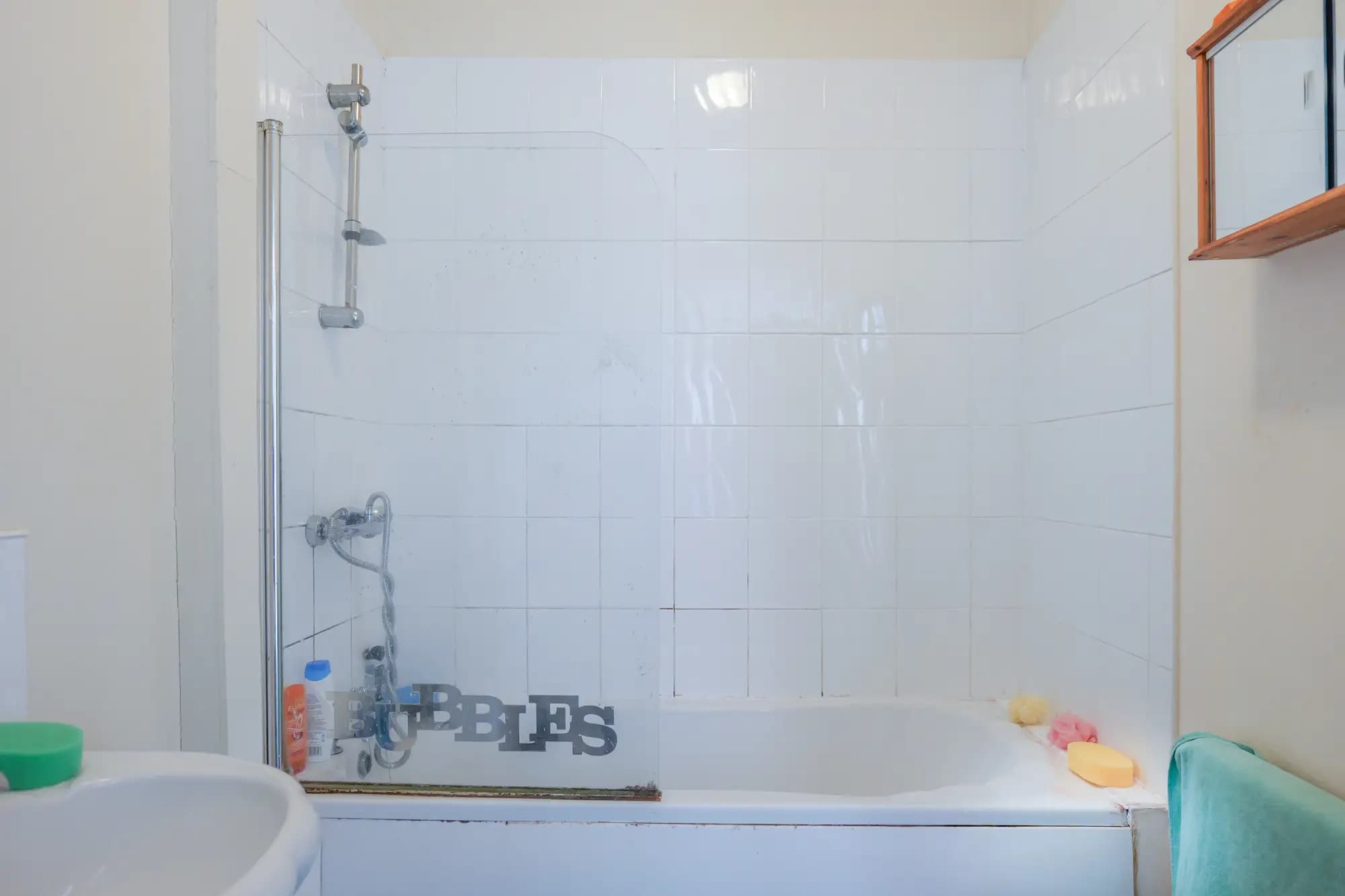 property photo 5 of 15