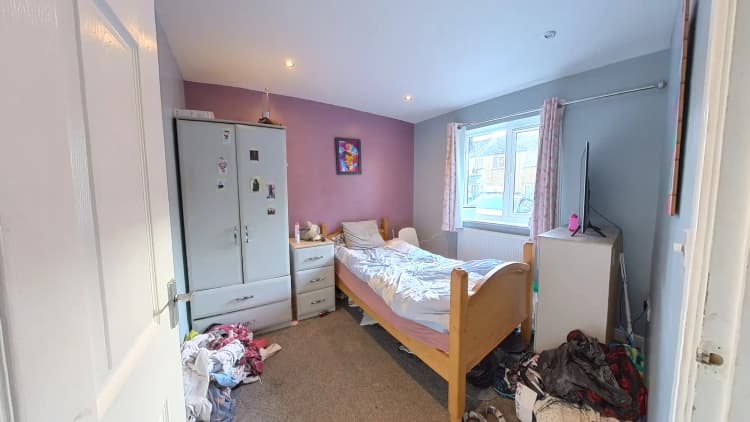 property photo 15 of 37