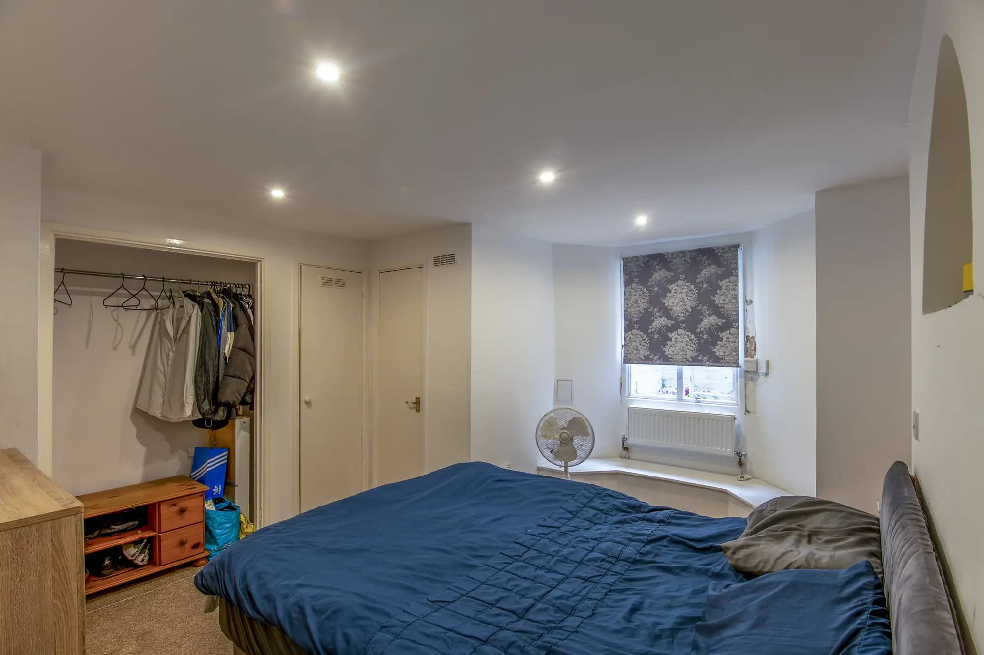 property photo 11 of 15