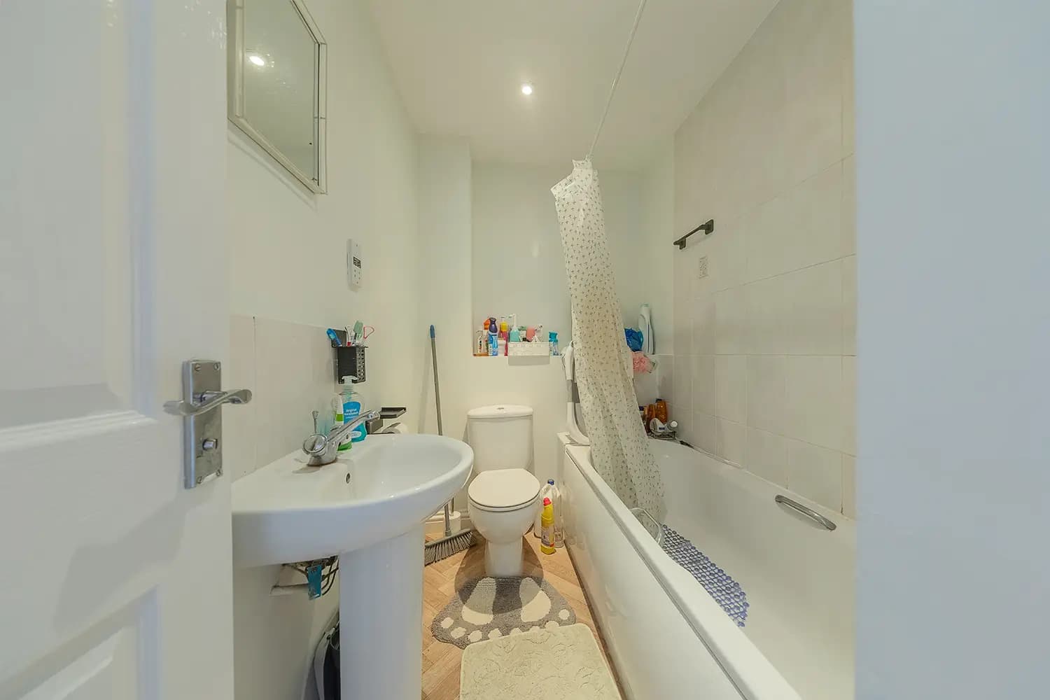 property photo 8 of 17