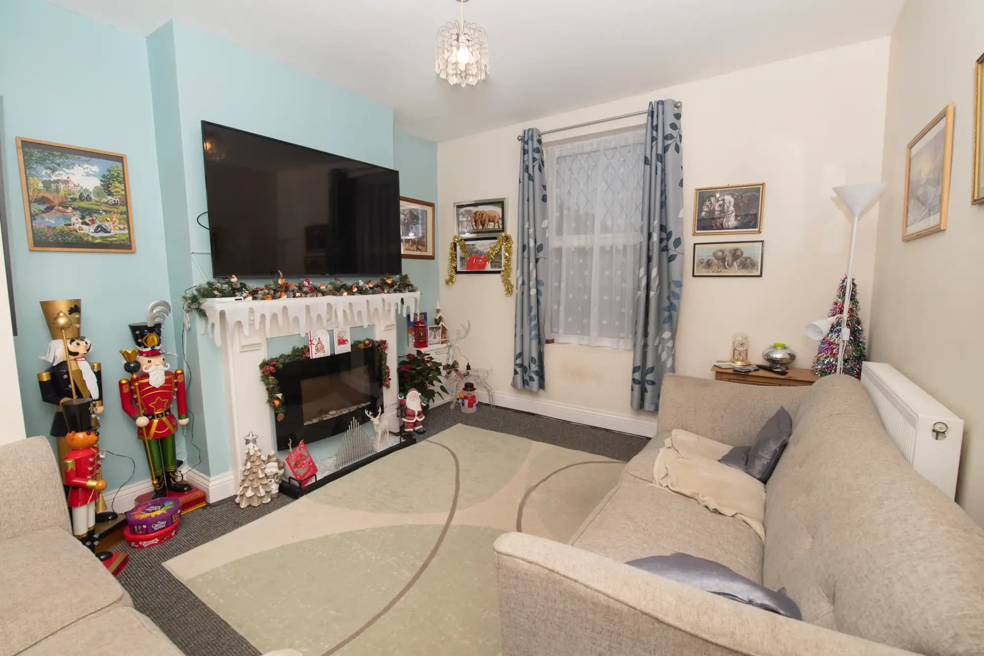 property photo 9 of 22