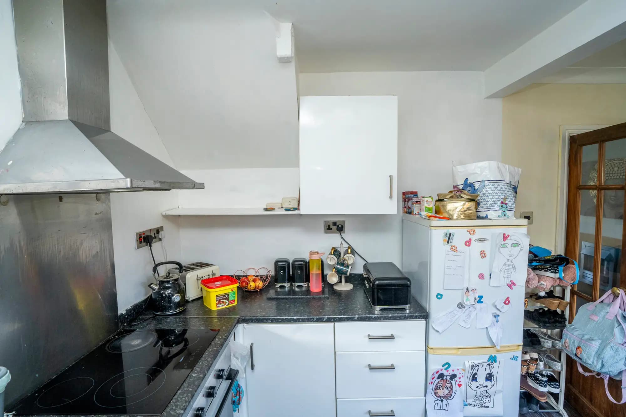 property photo 6 of 28