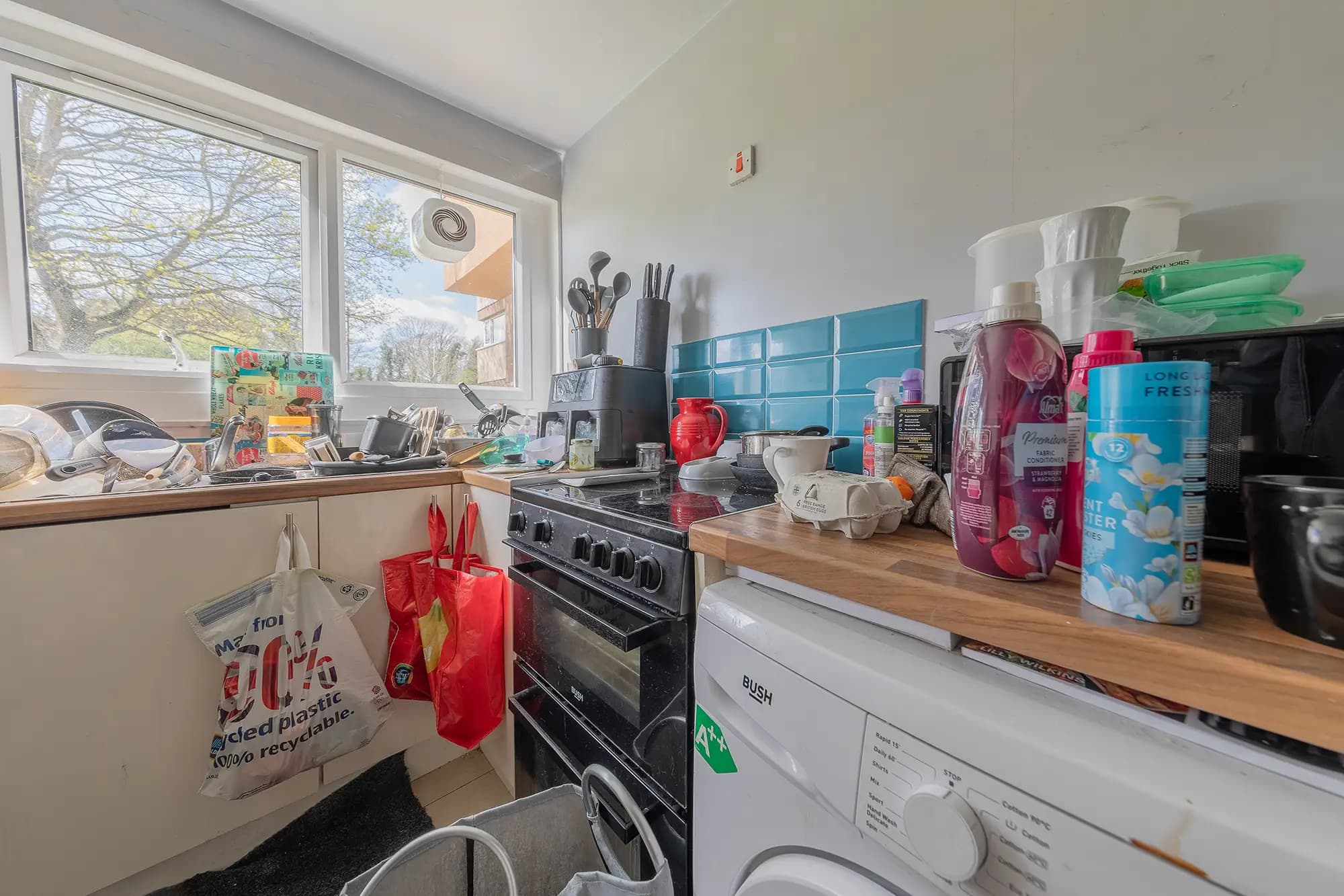 property photo 5 of 16