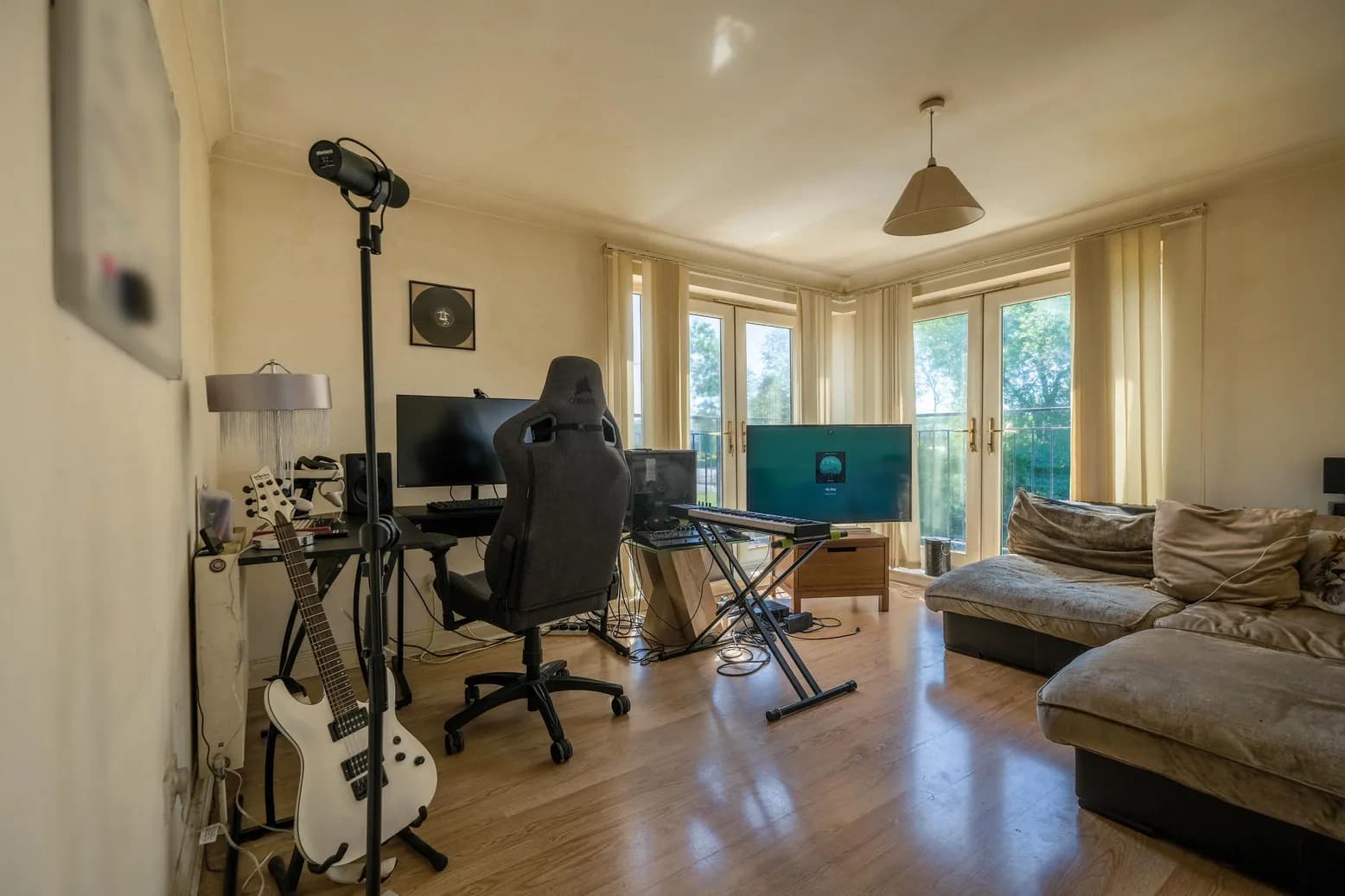 property photo 3 of 27