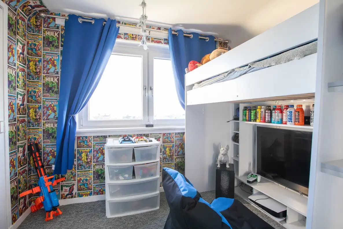 property photo 20 of 35