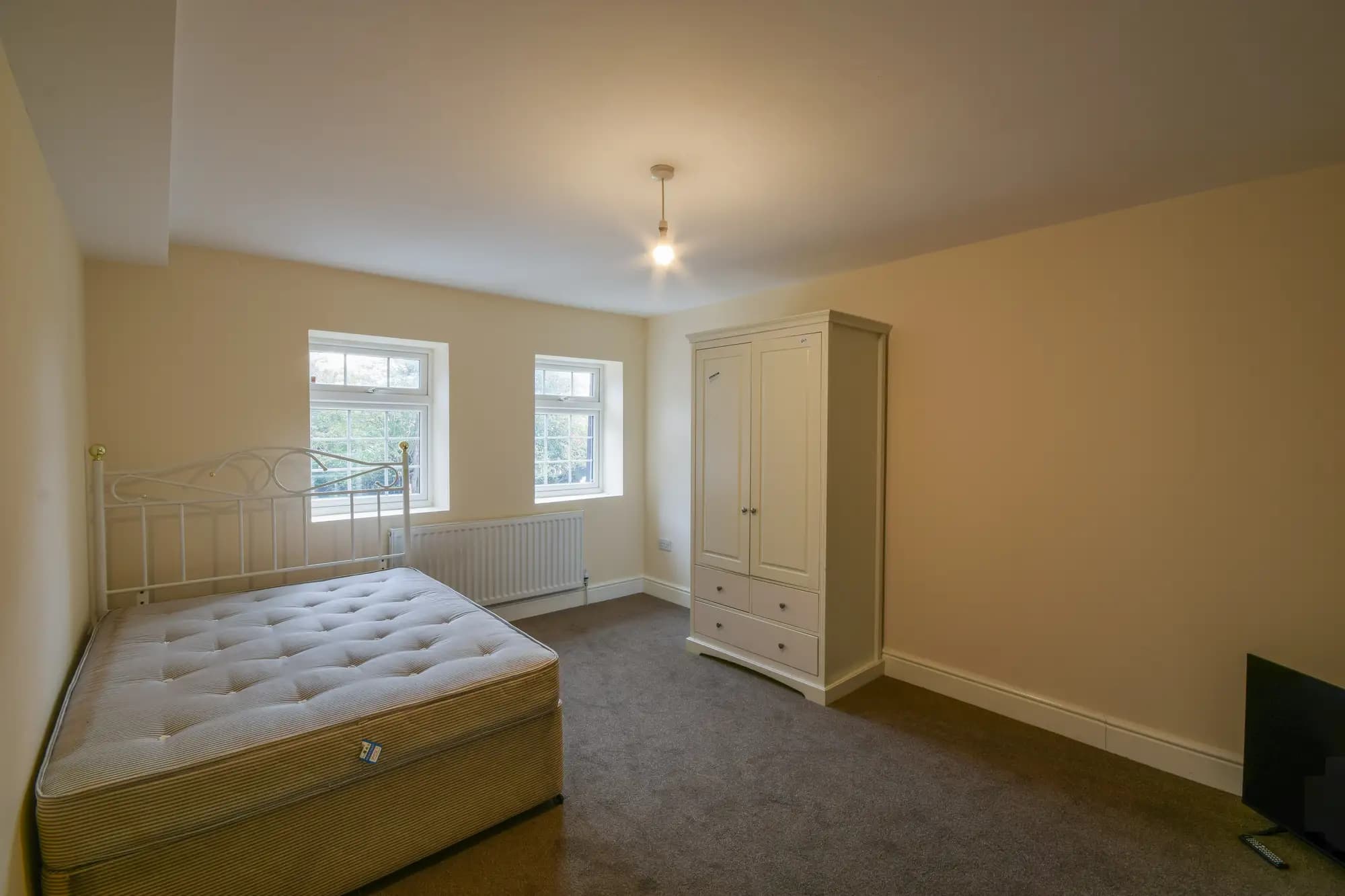 property photo 14 of 21