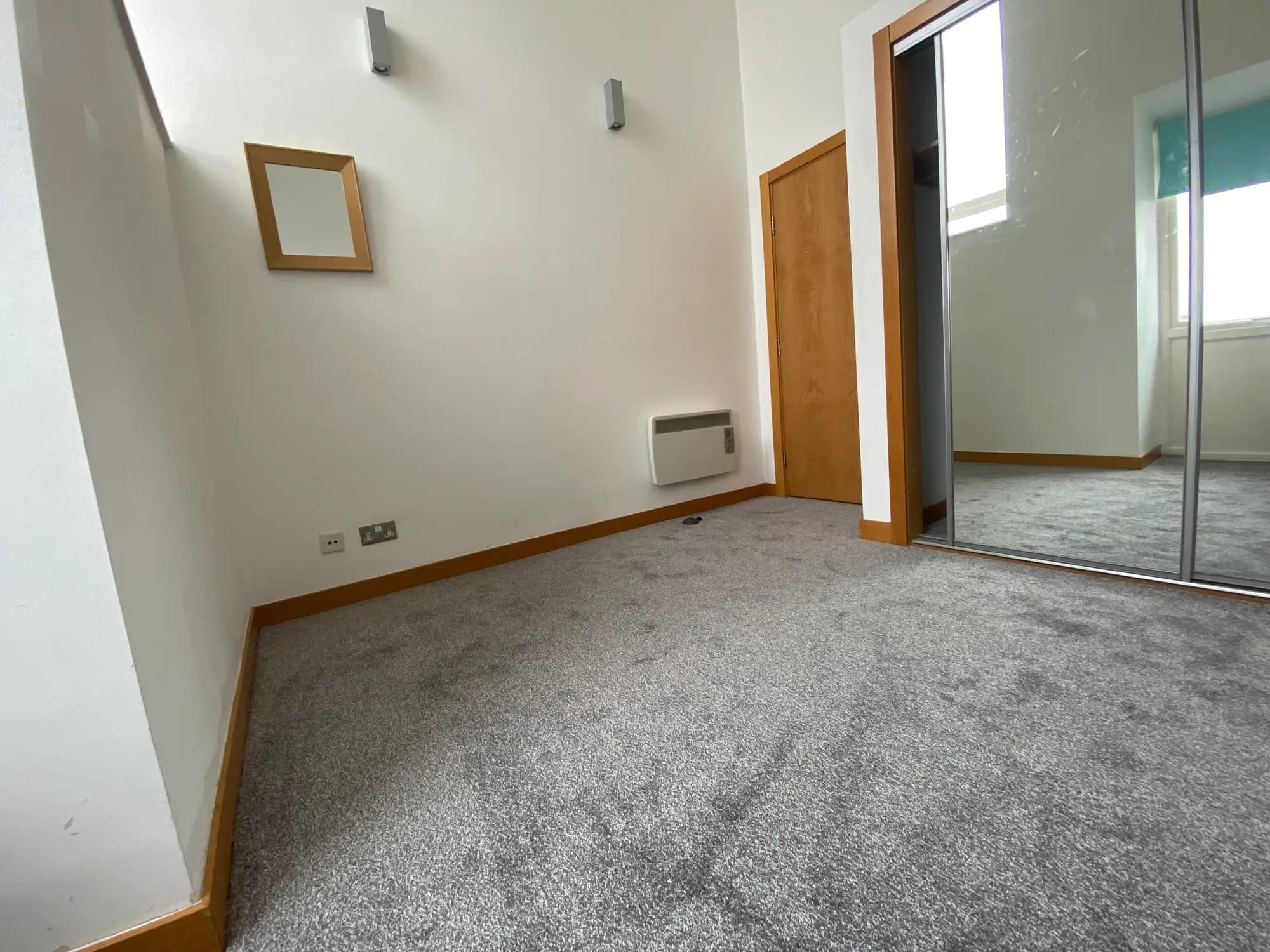 property photo 14 of 21