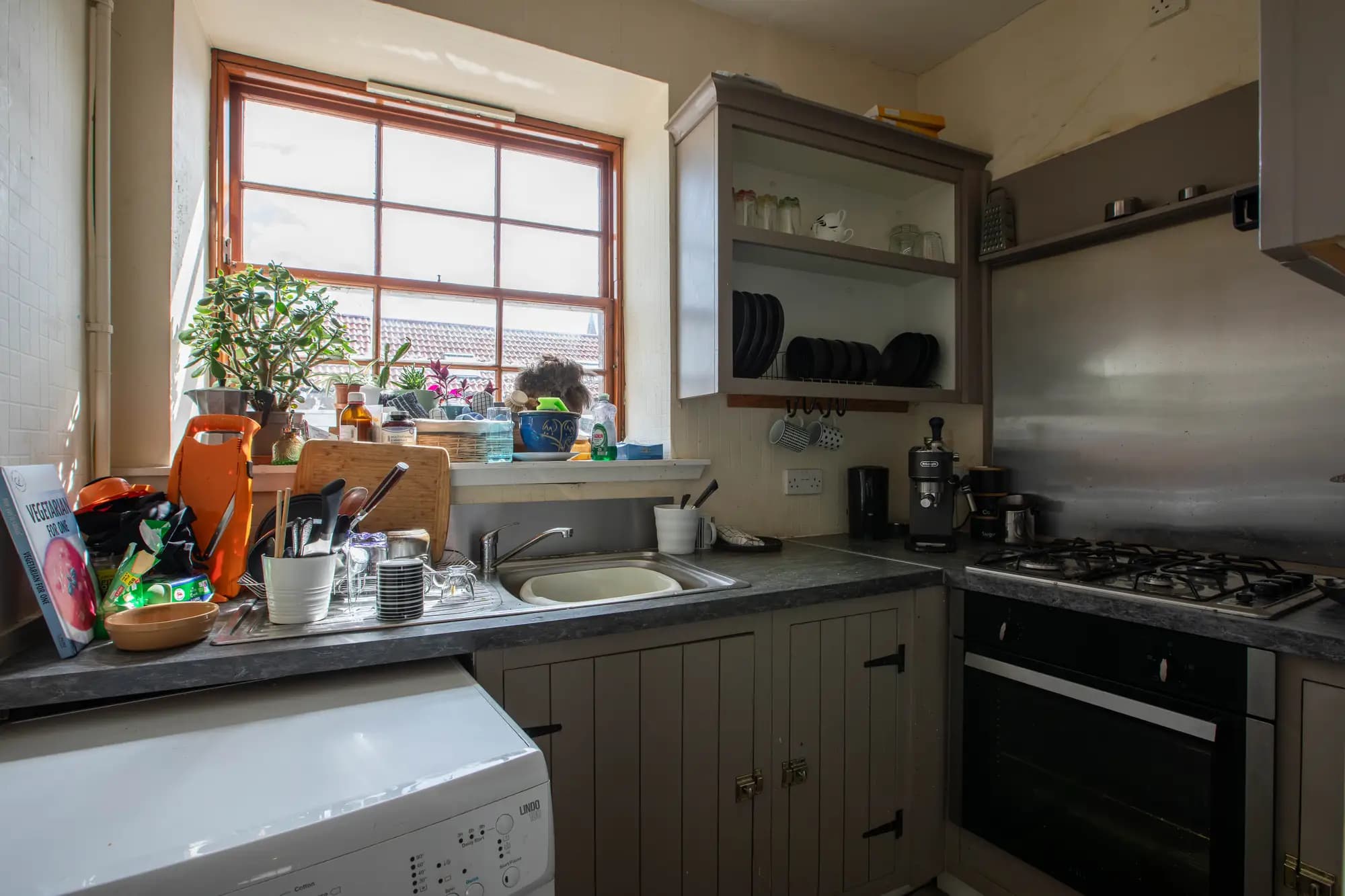 property photo 5 of 16