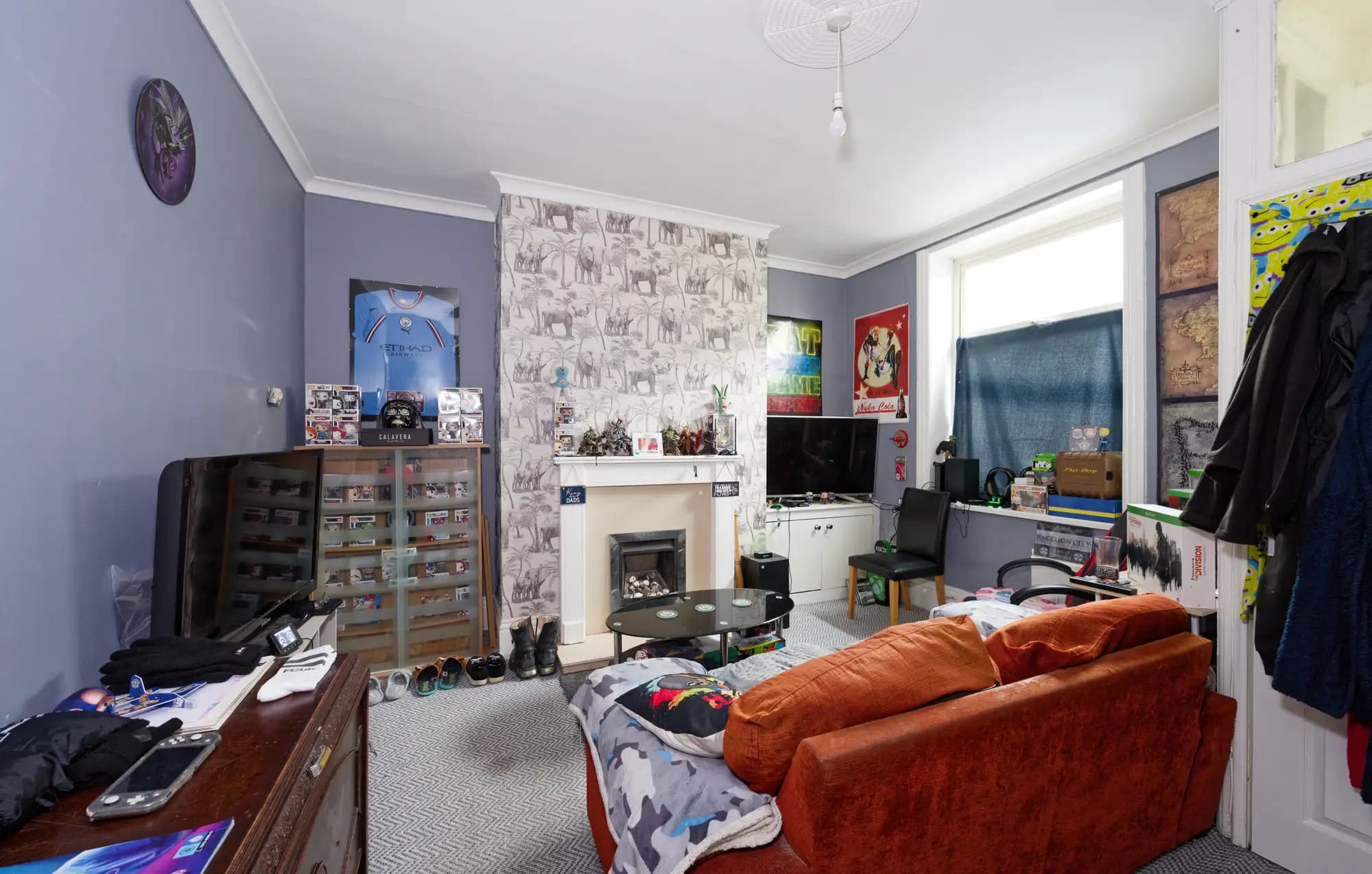property photo 3 of 20