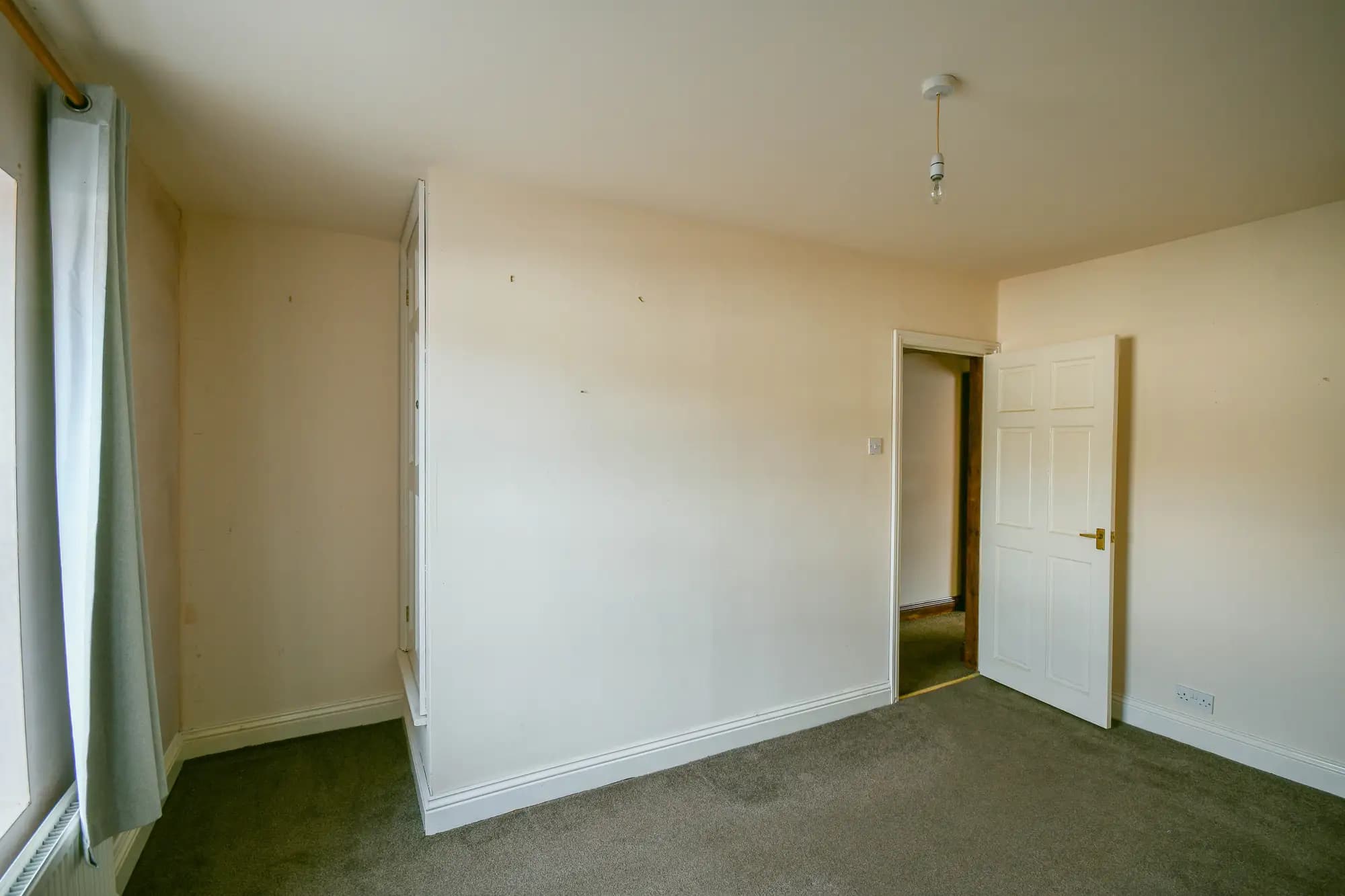 property photo 15 of 22