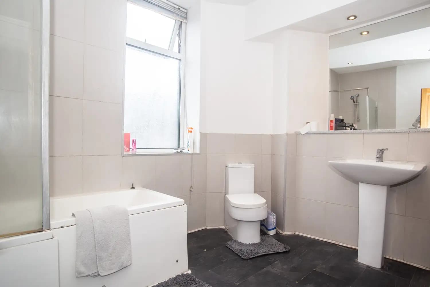 property photo 10 of 23
