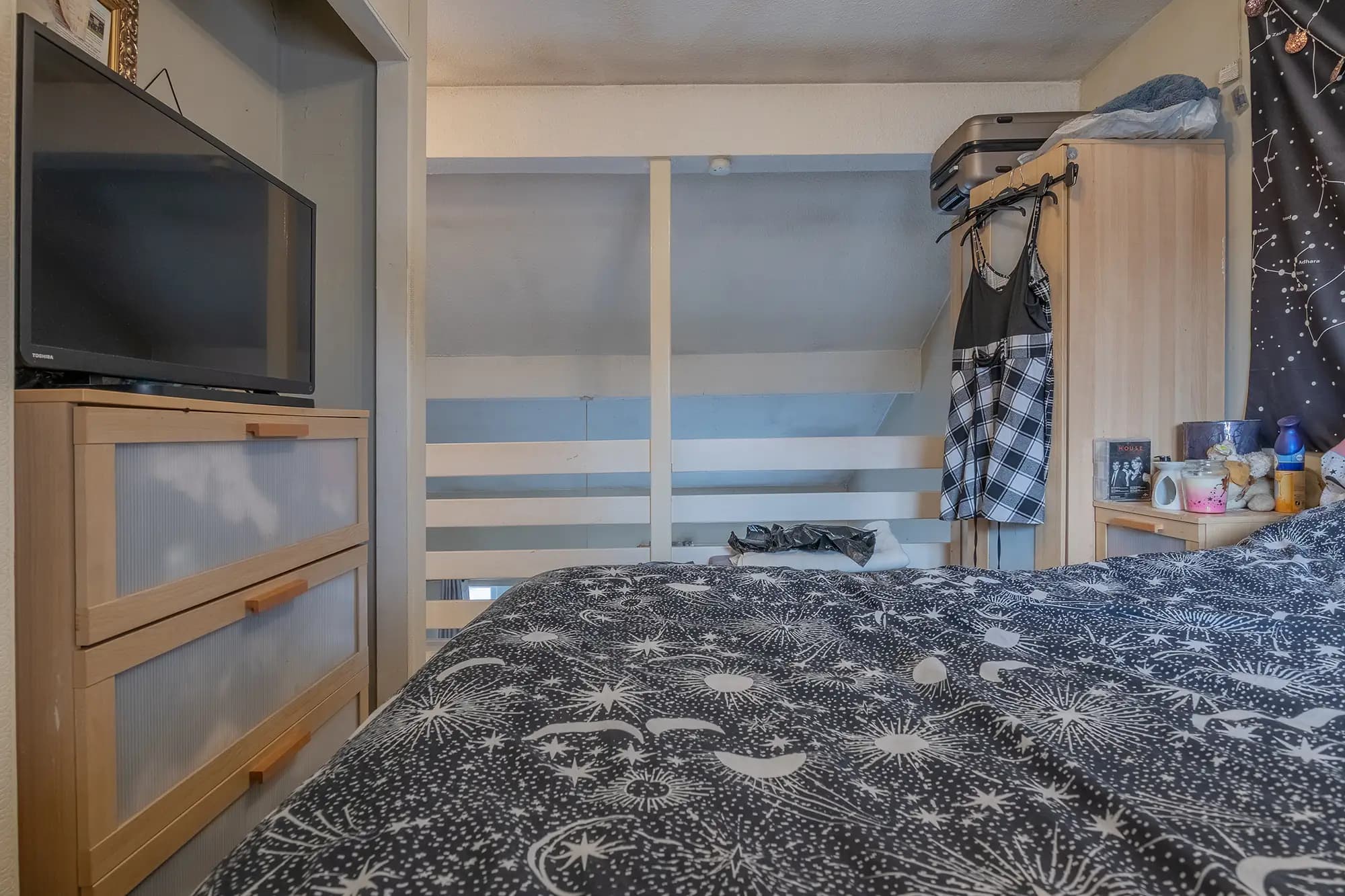 property photo 11 of 19