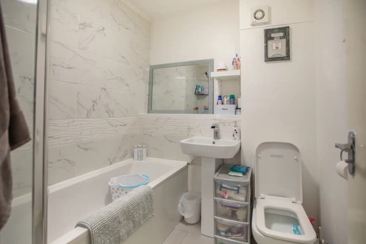 property photo 14 of 29