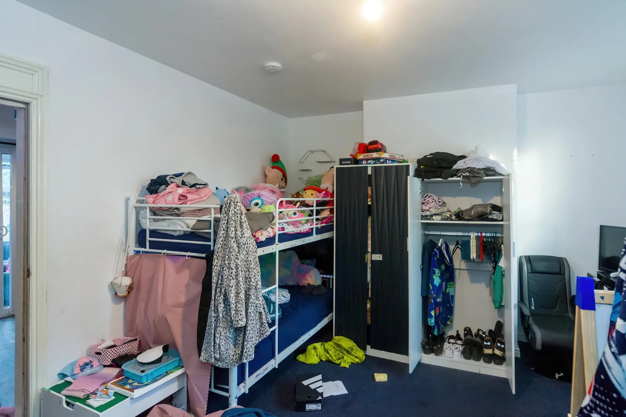 property photo 27 of 38