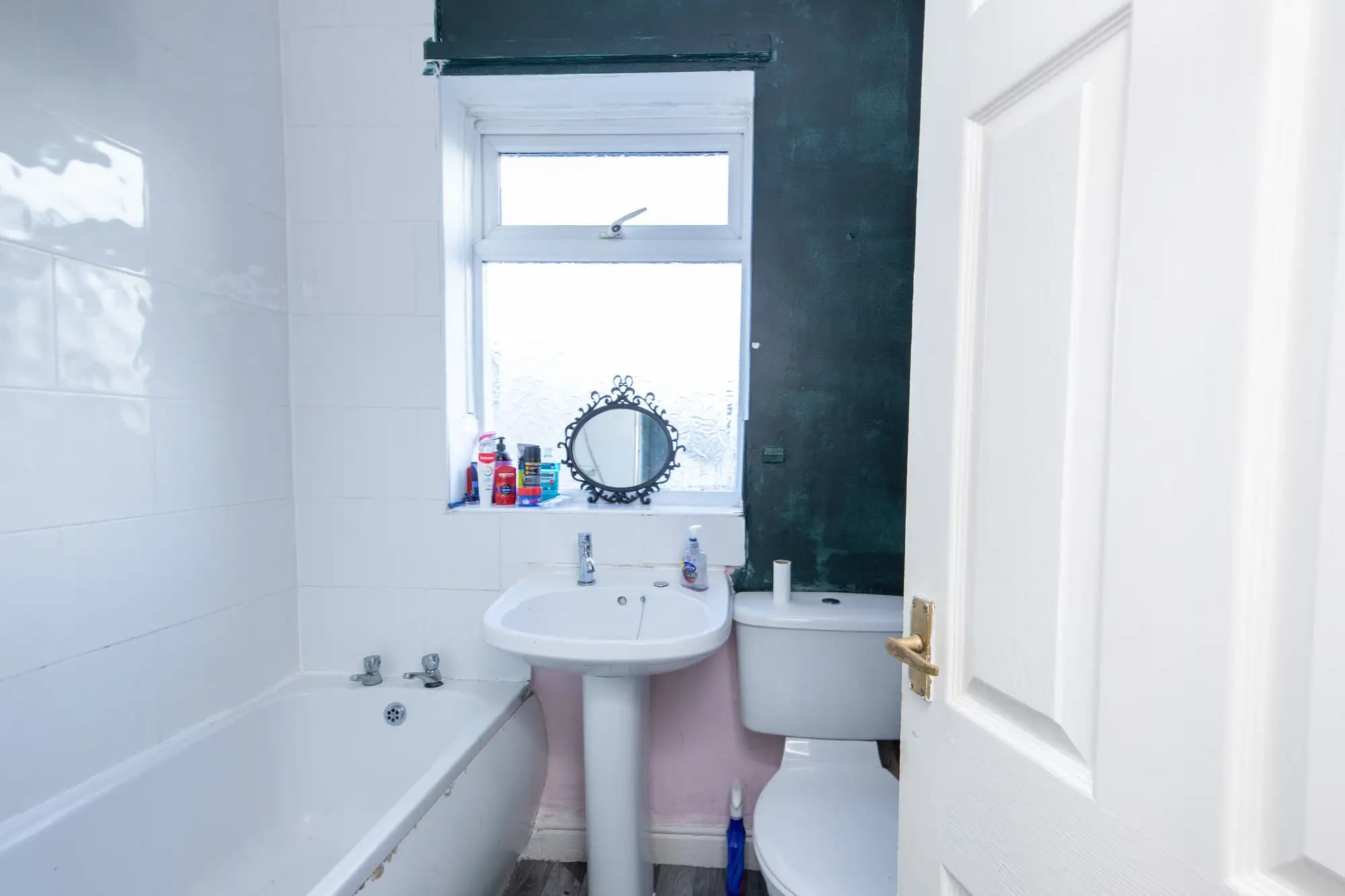 property photo 8 of 16