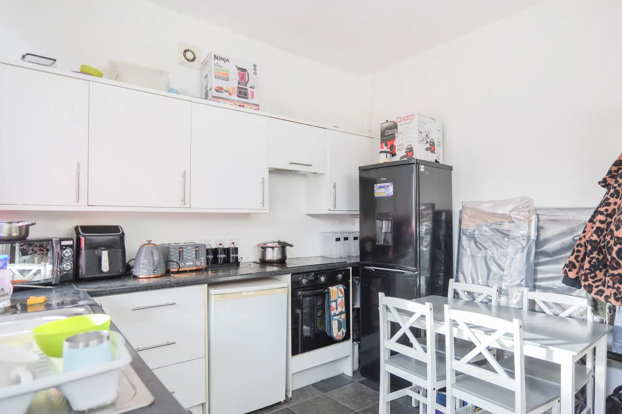 property photo 6 of 14