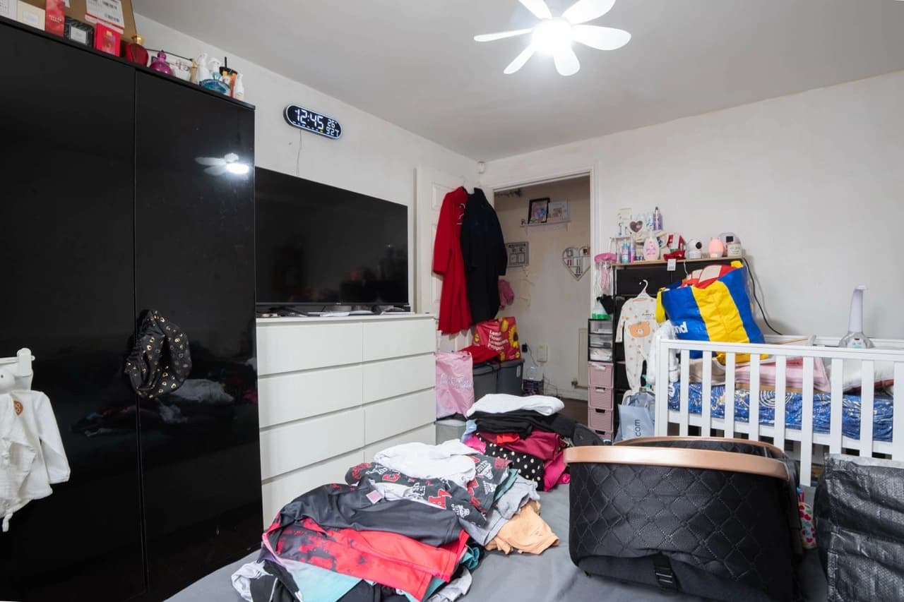 property photo 10 of 18