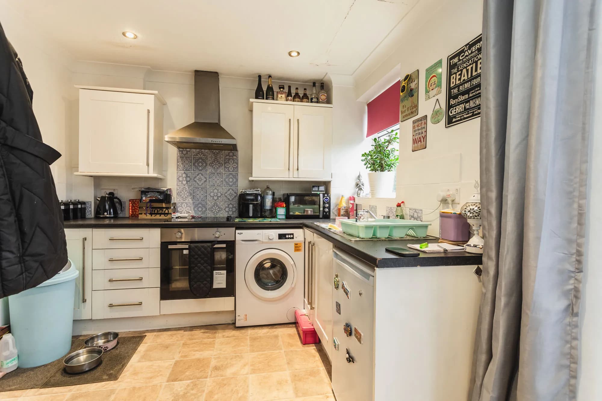 property photo 5 of 21