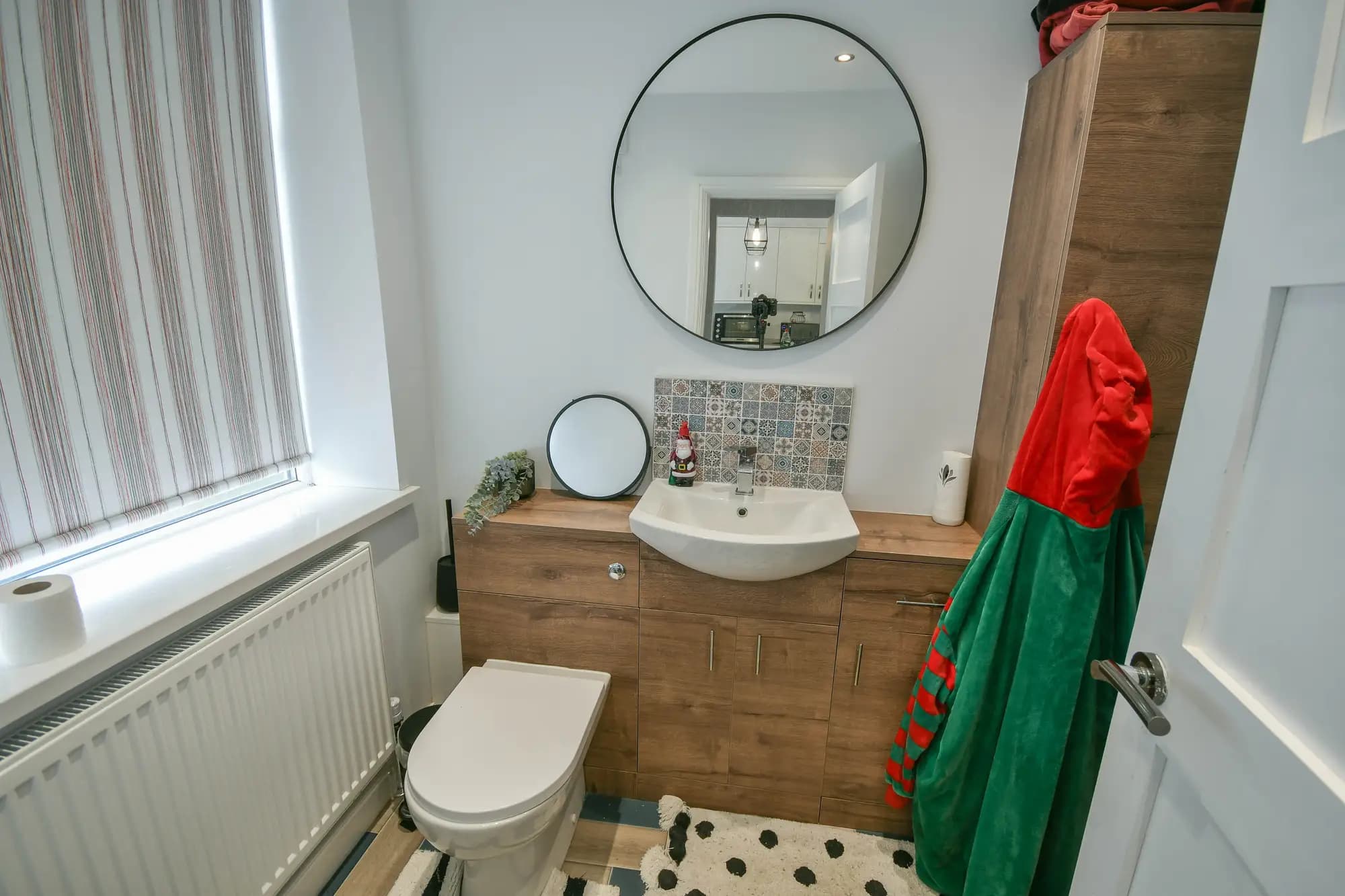 property photo 15 of 33