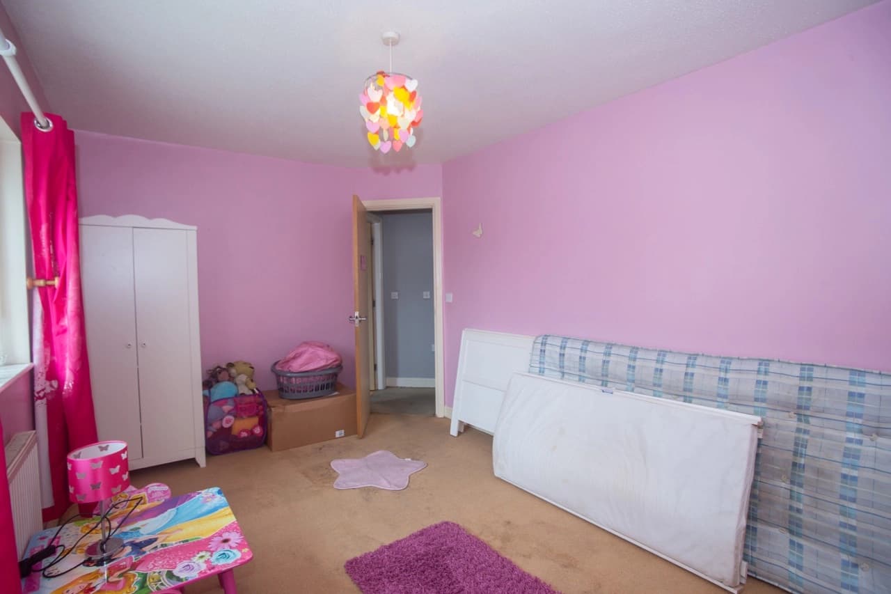 property photo 20 of 31